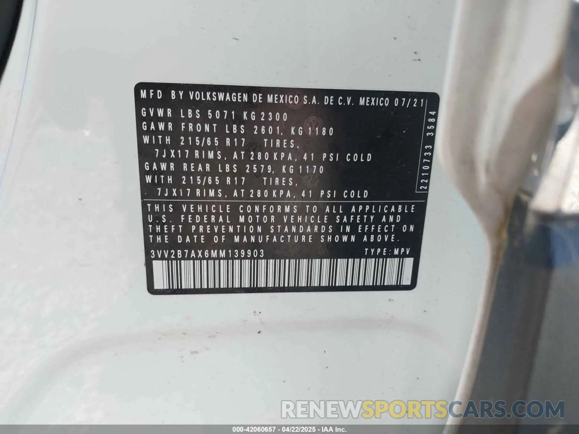 9 Photograph of a damaged car 3VV2B7AX6MM139903 VOLKSWAGEN TIGUAN 2021