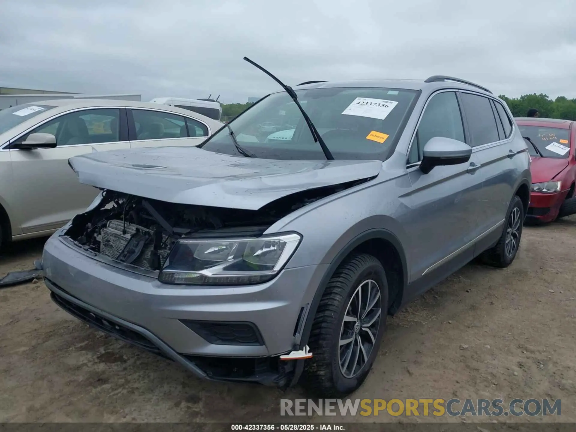 2 Photograph of a damaged car 3VV2B7AX7MM005224 VOLKSWAGEN TIGUAN 2021