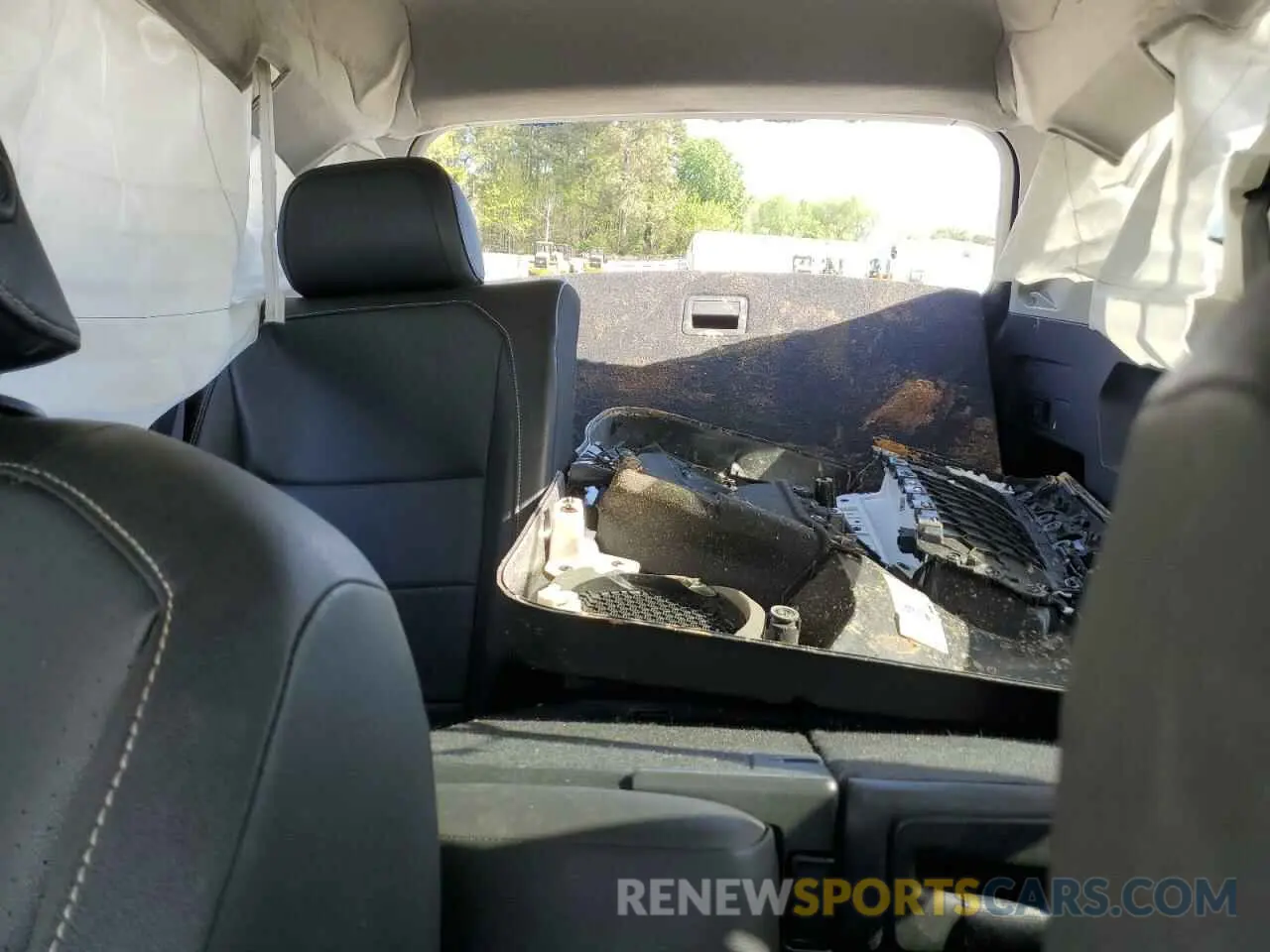 10 Photograph of a damaged car 3VV2B7AX7MM012691 VOLKSWAGEN TIGUAN 2021