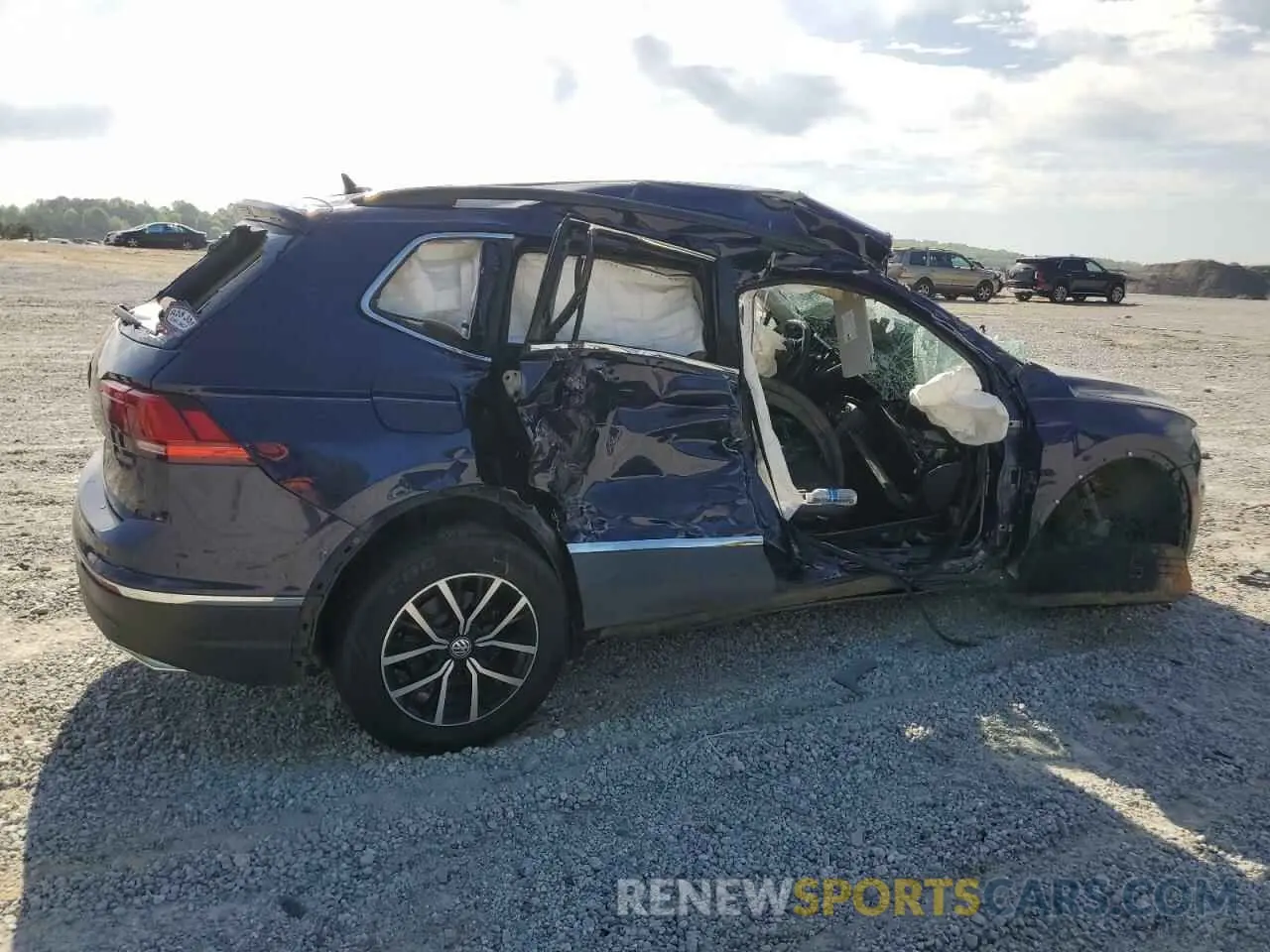 3 Photograph of a damaged car 3VV2B7AX7MM012691 VOLKSWAGEN TIGUAN 2021