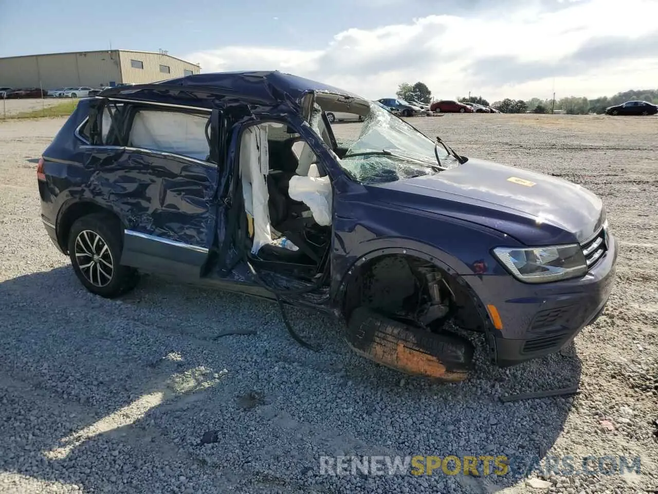 4 Photograph of a damaged car 3VV2B7AX7MM012691 VOLKSWAGEN TIGUAN 2021
