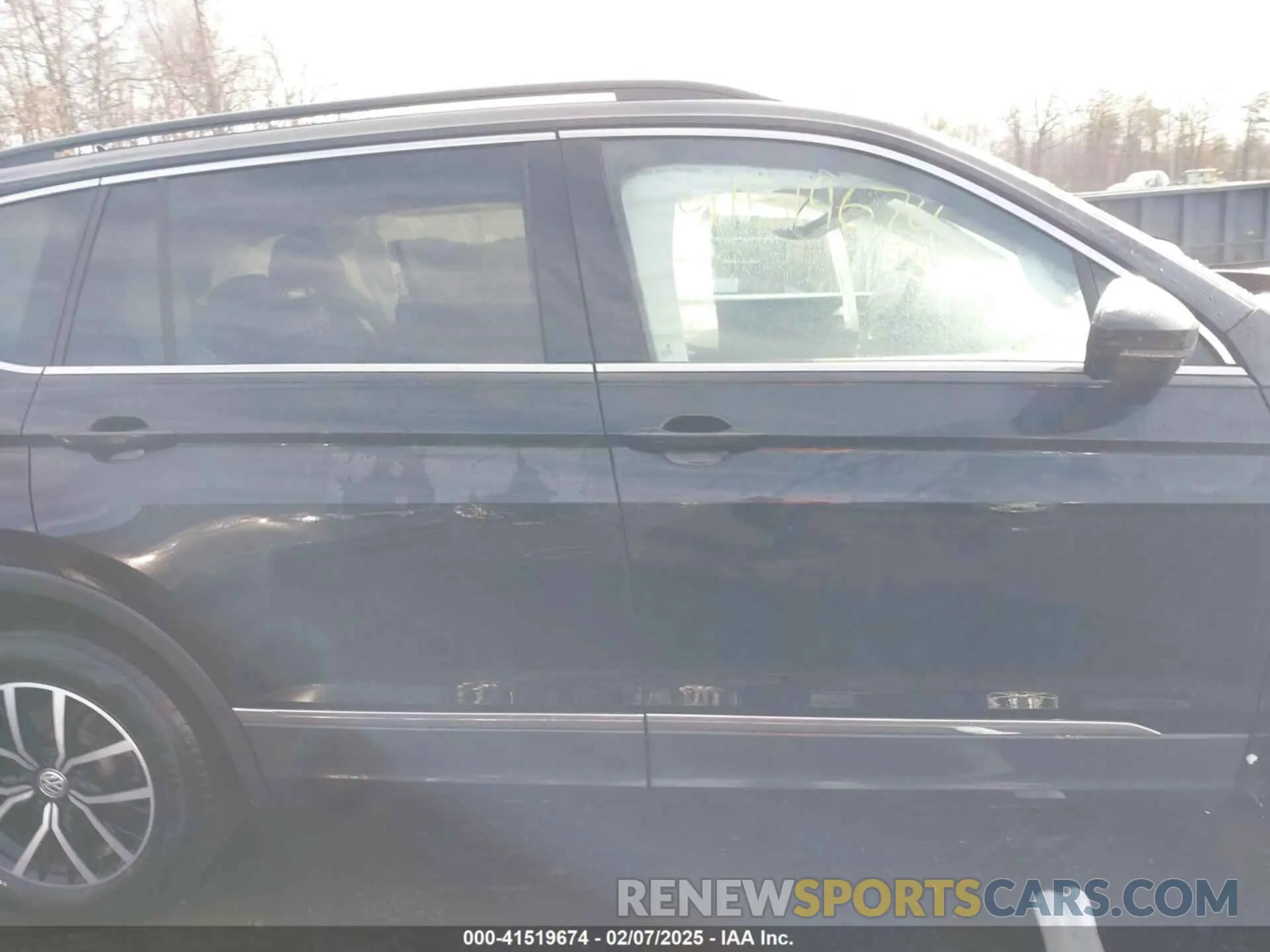 13 Photograph of a damaged car 3VV2B7AX7MM050891 VOLKSWAGEN TIGUAN 2021