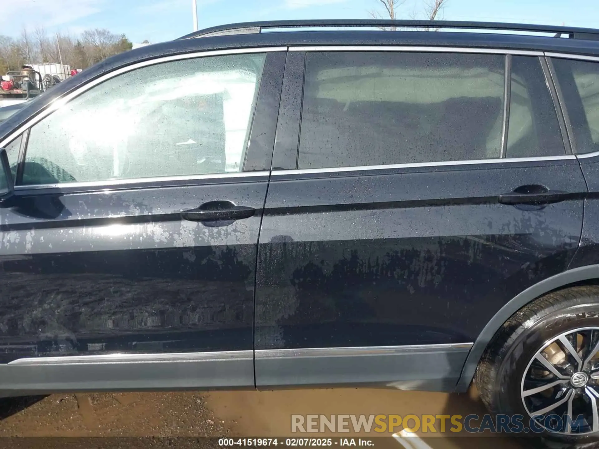14 Photograph of a damaged car 3VV2B7AX7MM050891 VOLKSWAGEN TIGUAN 2021