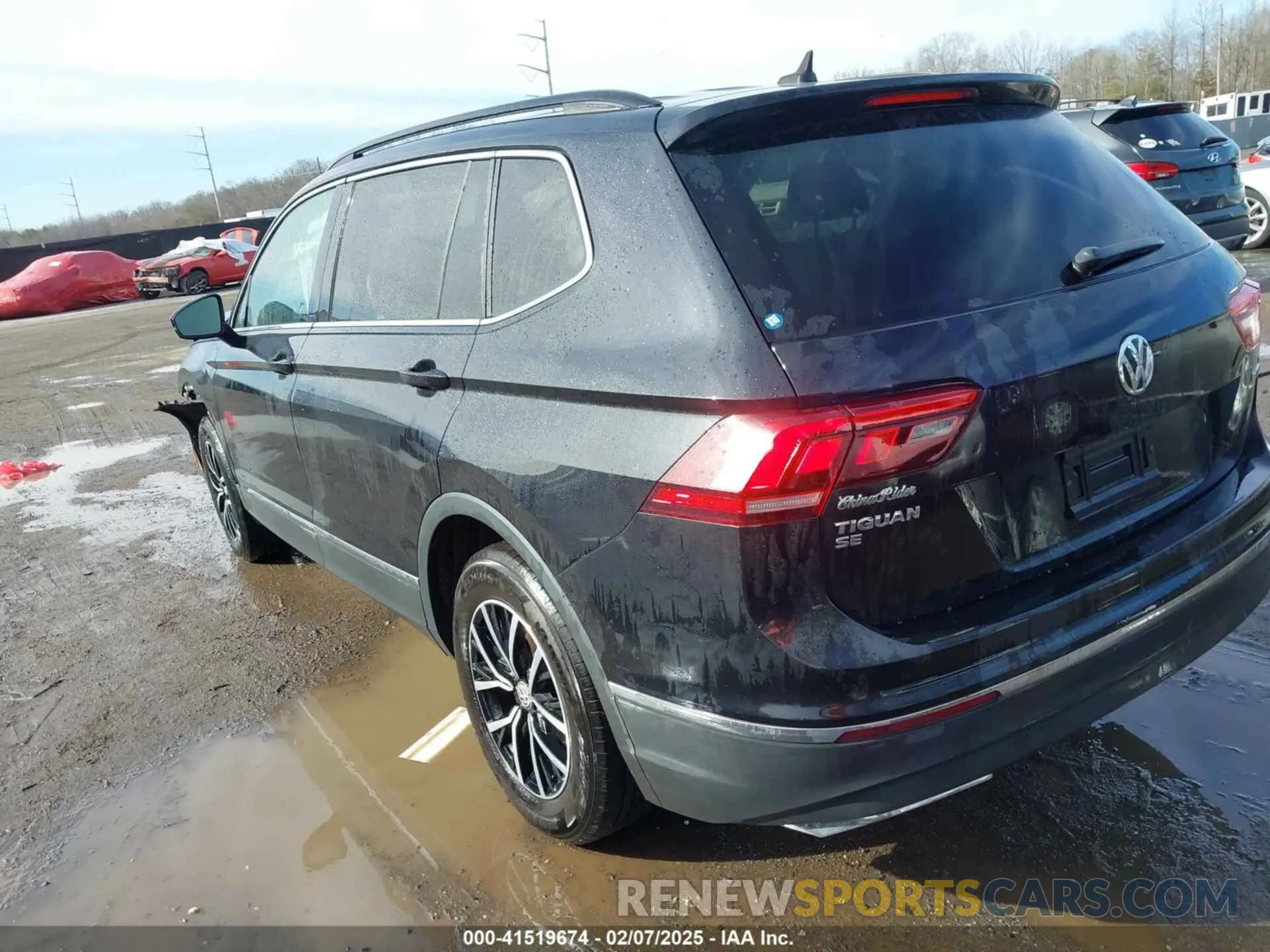 3 Photograph of a damaged car 3VV2B7AX7MM050891 VOLKSWAGEN TIGUAN 2021