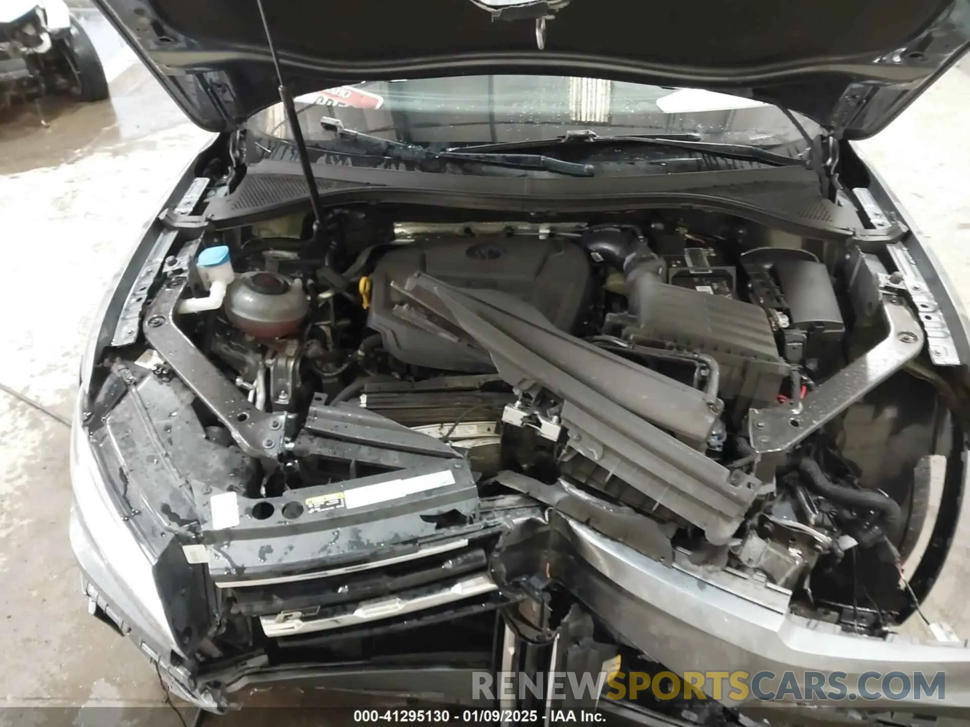 10 Photograph of a damaged car 3VV2B7AX7MM126075 VOLKSWAGEN TIGUAN 2021