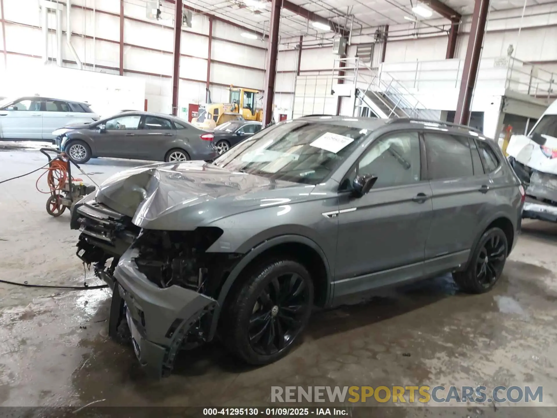2 Photograph of a damaged car 3VV2B7AX7MM126075 VOLKSWAGEN TIGUAN 2021