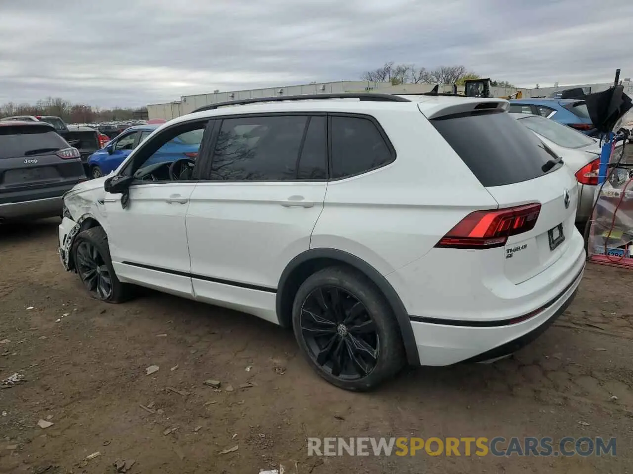 2 Photograph of a damaged car 3VV2B7AX8MM021965 VOLKSWAGEN TIGUAN 2021