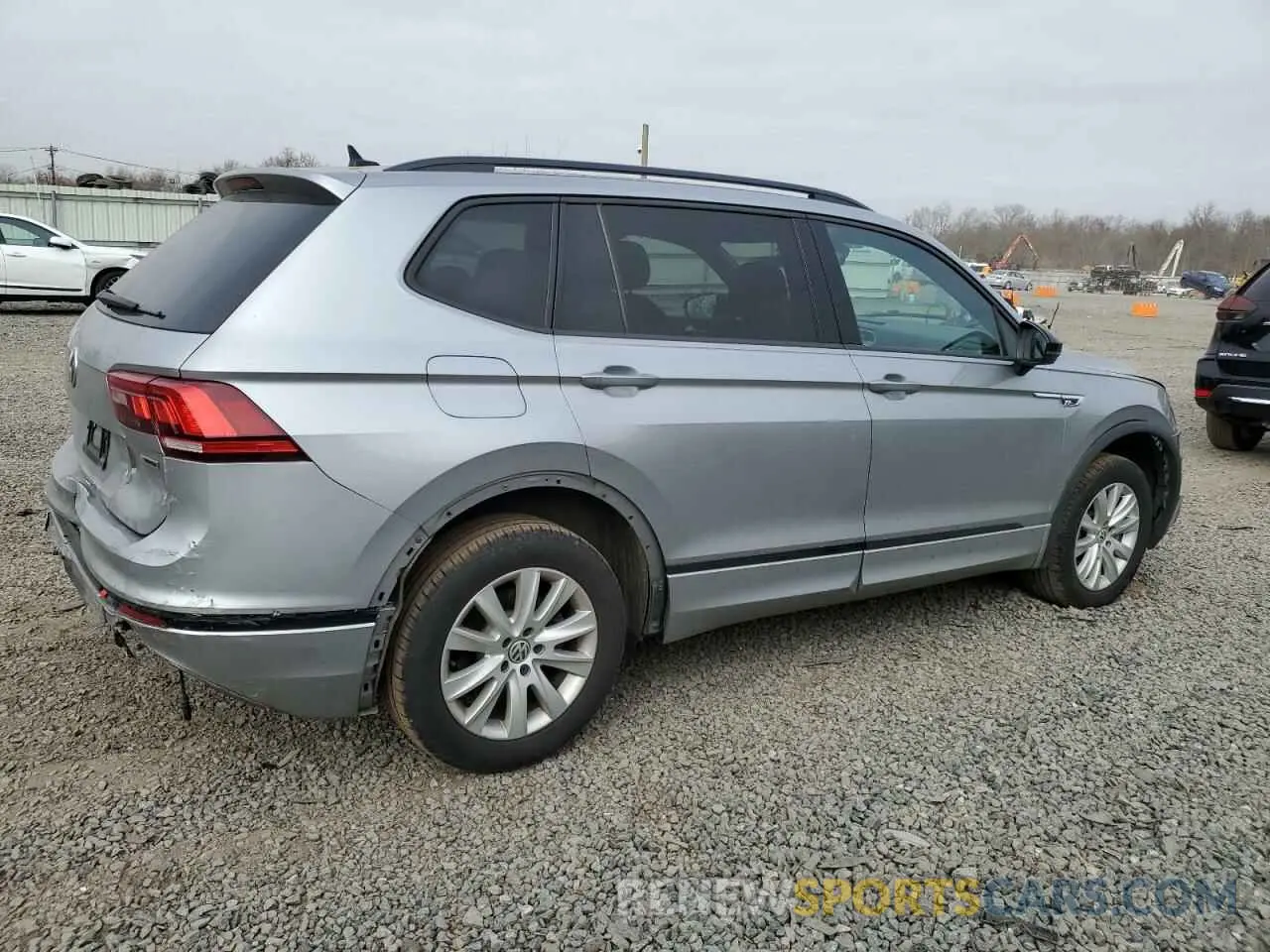 3 Photograph of a damaged car 3VV2B7AX8MM029645 VOLKSWAGEN TIGUAN 2021