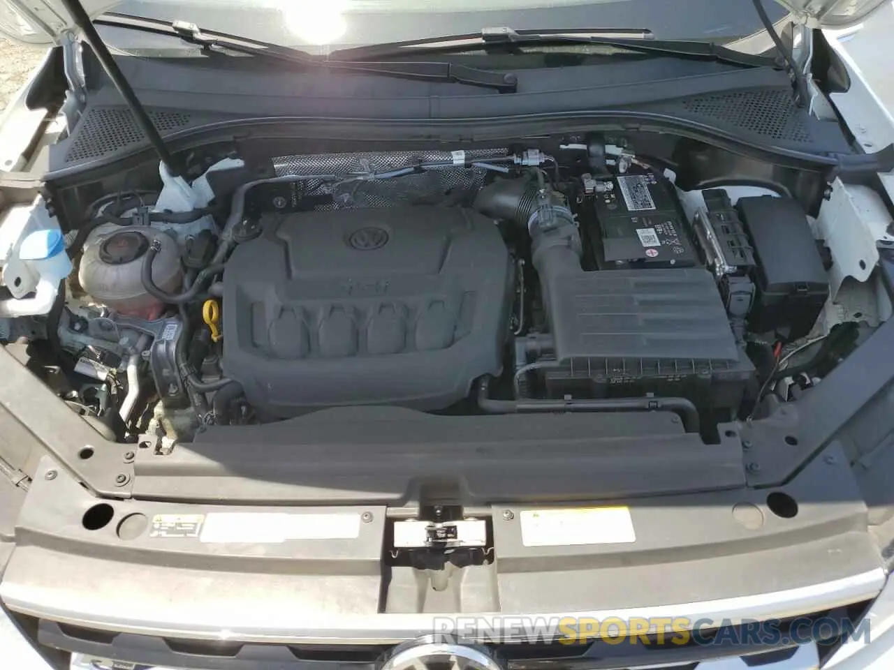 12 Photograph of a damaged car 3VV2B7AX8MM051211 VOLKSWAGEN TIGUAN 2021