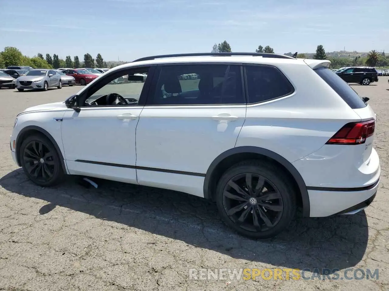 2 Photograph of a damaged car 3VV2B7AX8MM051211 VOLKSWAGEN TIGUAN 2021
