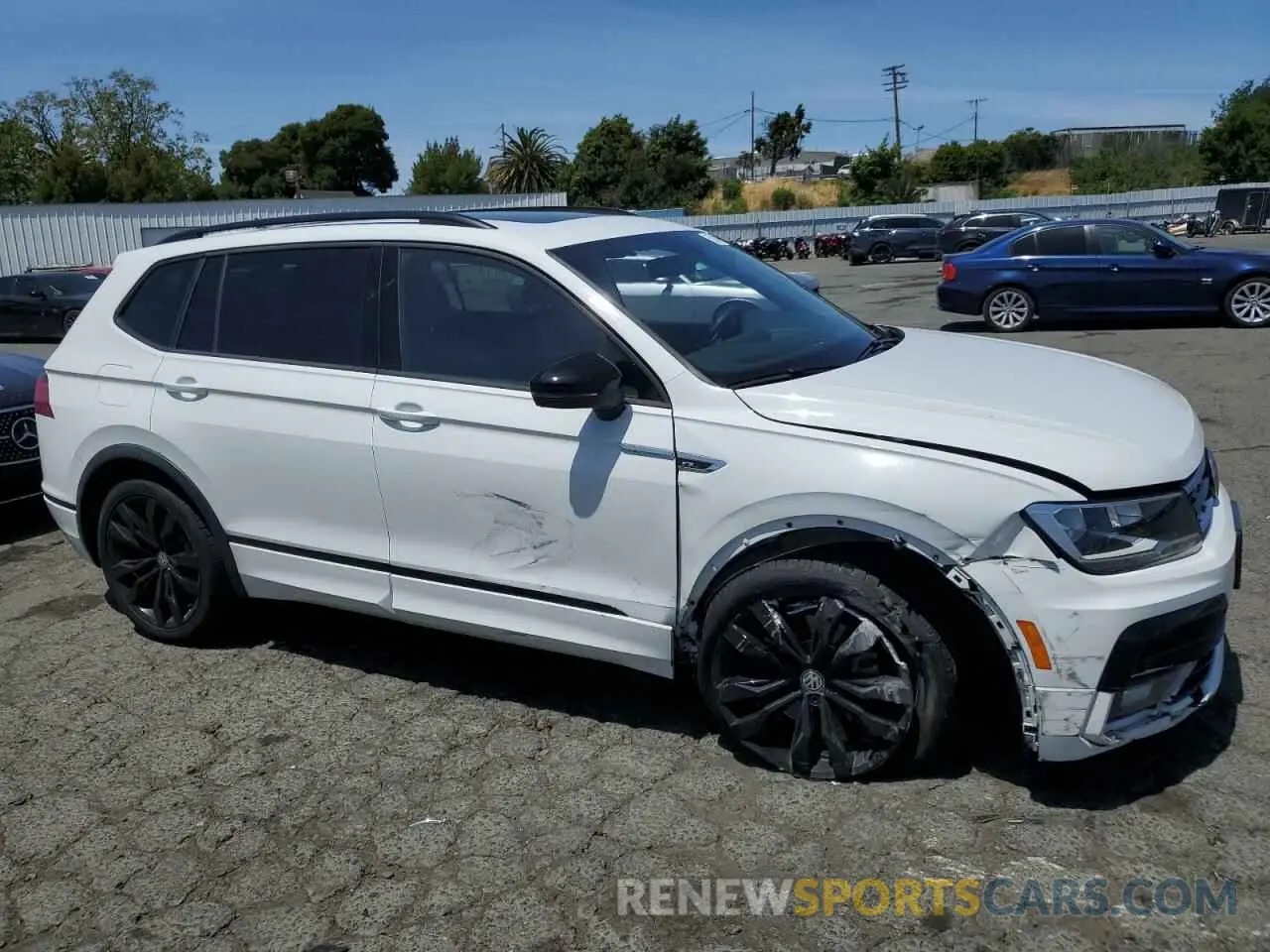 4 Photograph of a damaged car 3VV2B7AX8MM051211 VOLKSWAGEN TIGUAN 2021