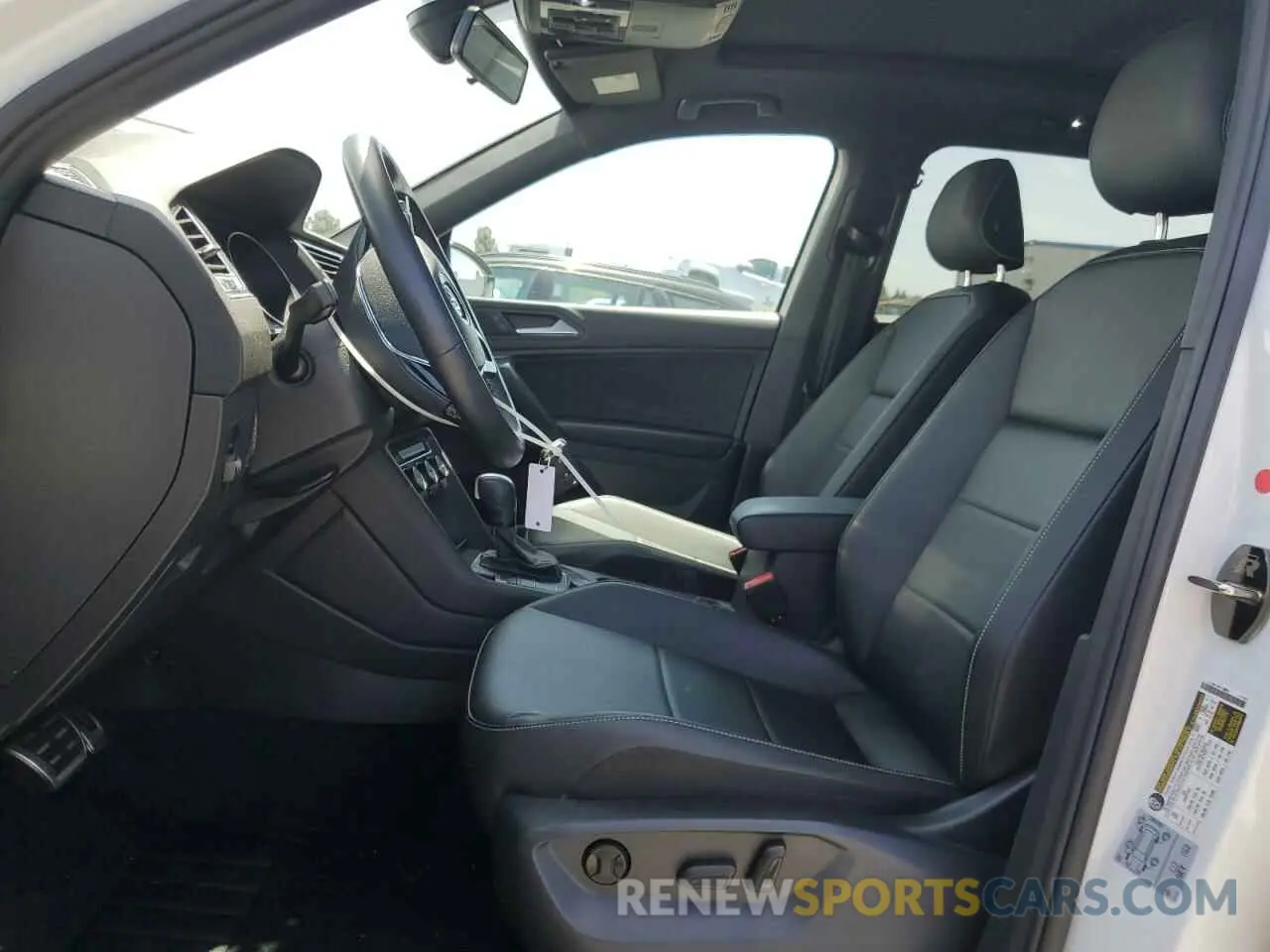7 Photograph of a damaged car 3VV2B7AX8MM051211 VOLKSWAGEN TIGUAN 2021