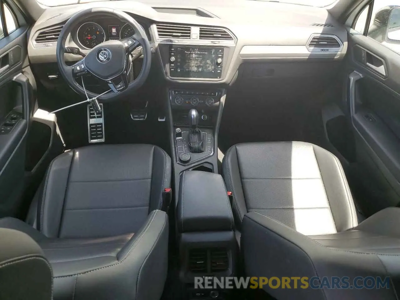 8 Photograph of a damaged car 3VV2B7AX8MM051211 VOLKSWAGEN TIGUAN 2021
