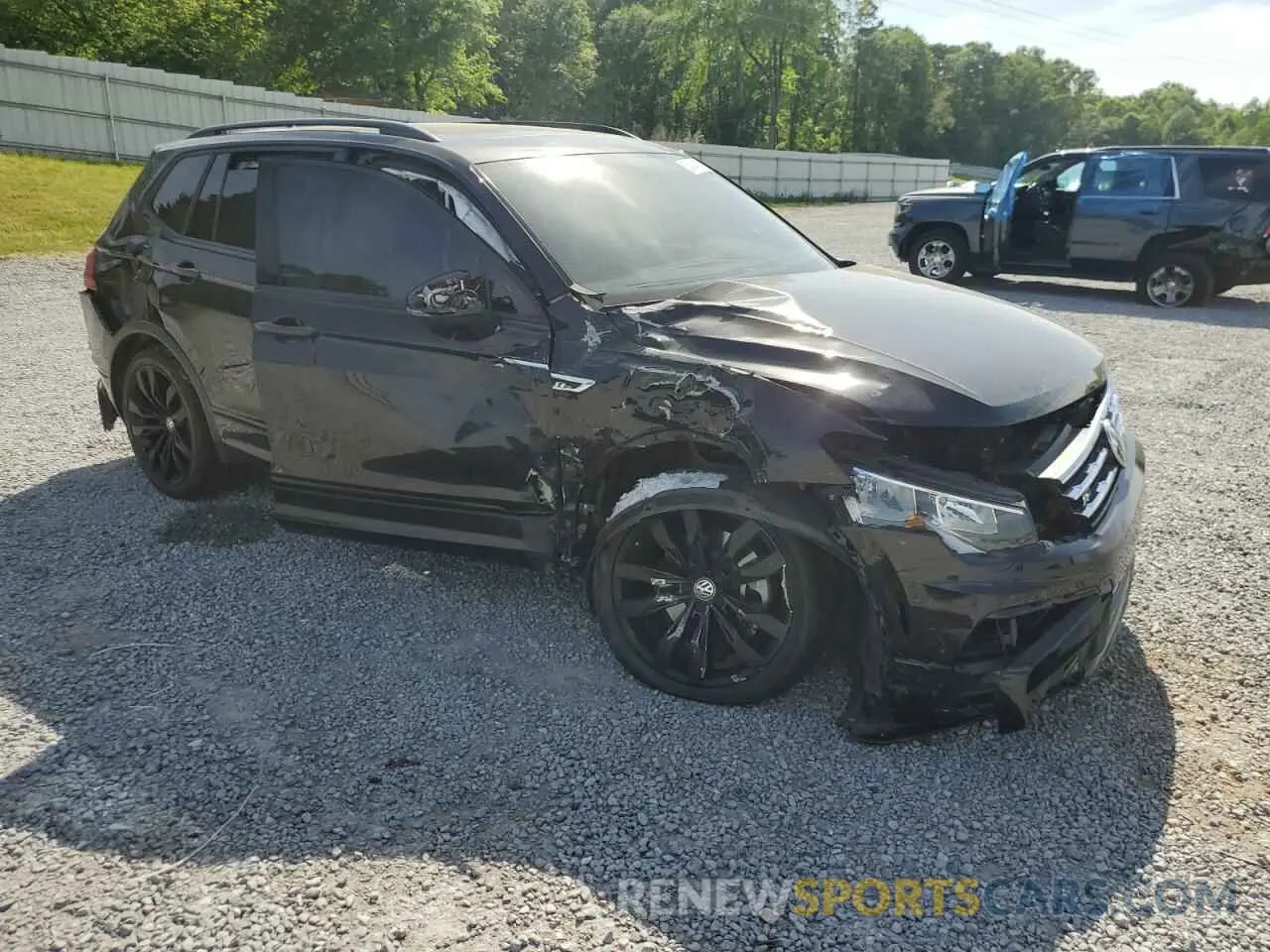 4 Photograph of a damaged car 3VV2B7AX8MM051810 VOLKSWAGEN TIGUAN 2021