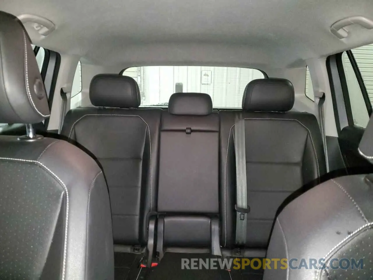 10 Photograph of a damaged car 3VV2B7AX8MM057817 VOLKSWAGEN TIGUAN 2021