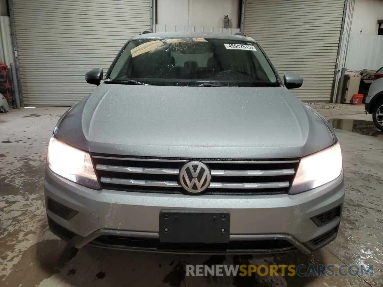5 Photograph of a damaged car 3VV2B7AX8MM057817 VOLKSWAGEN TIGUAN 2021