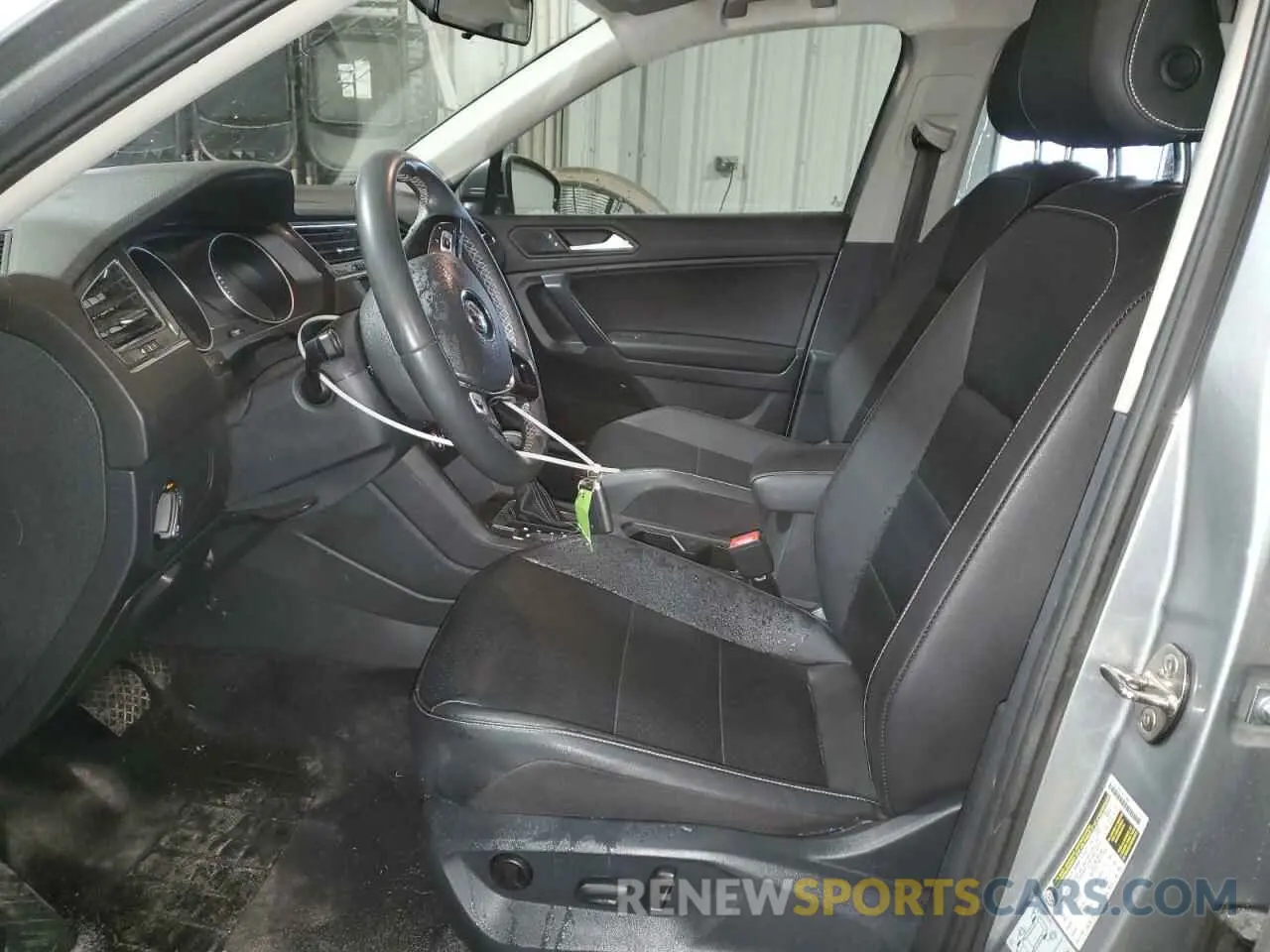 7 Photograph of a damaged car 3VV2B7AX8MM057817 VOLKSWAGEN TIGUAN 2021