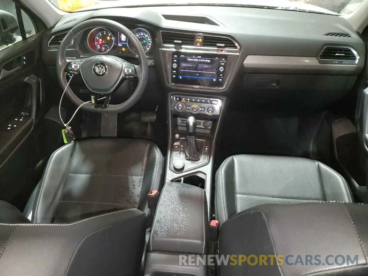 8 Photograph of a damaged car 3VV2B7AX8MM057817 VOLKSWAGEN TIGUAN 2021