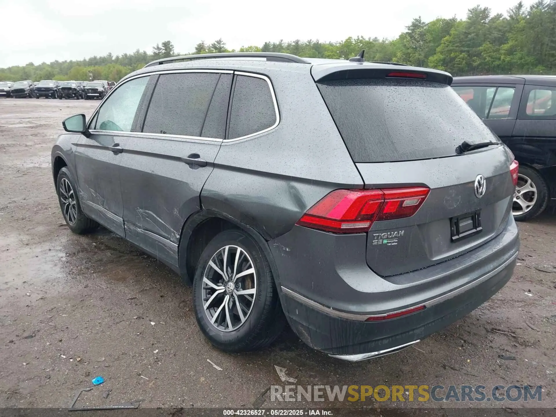 3 Photograph of a damaged car 3VV2B7AX8MM099582 VOLKSWAGEN TIGUAN 2021