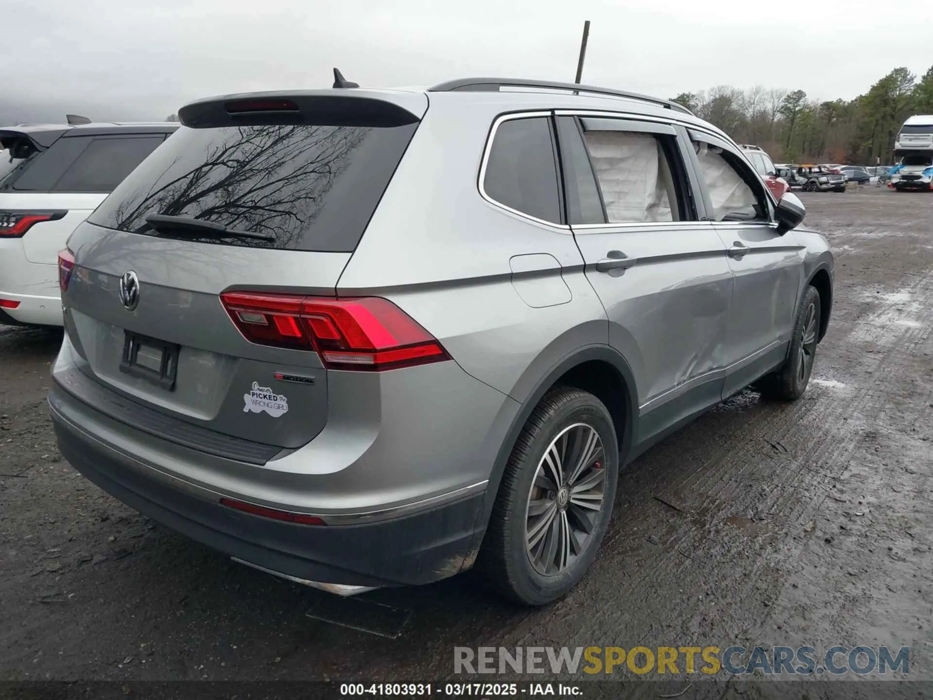 4 Photograph of a damaged car 3VV2B7AX8MM100651 VOLKSWAGEN TIGUAN 2021