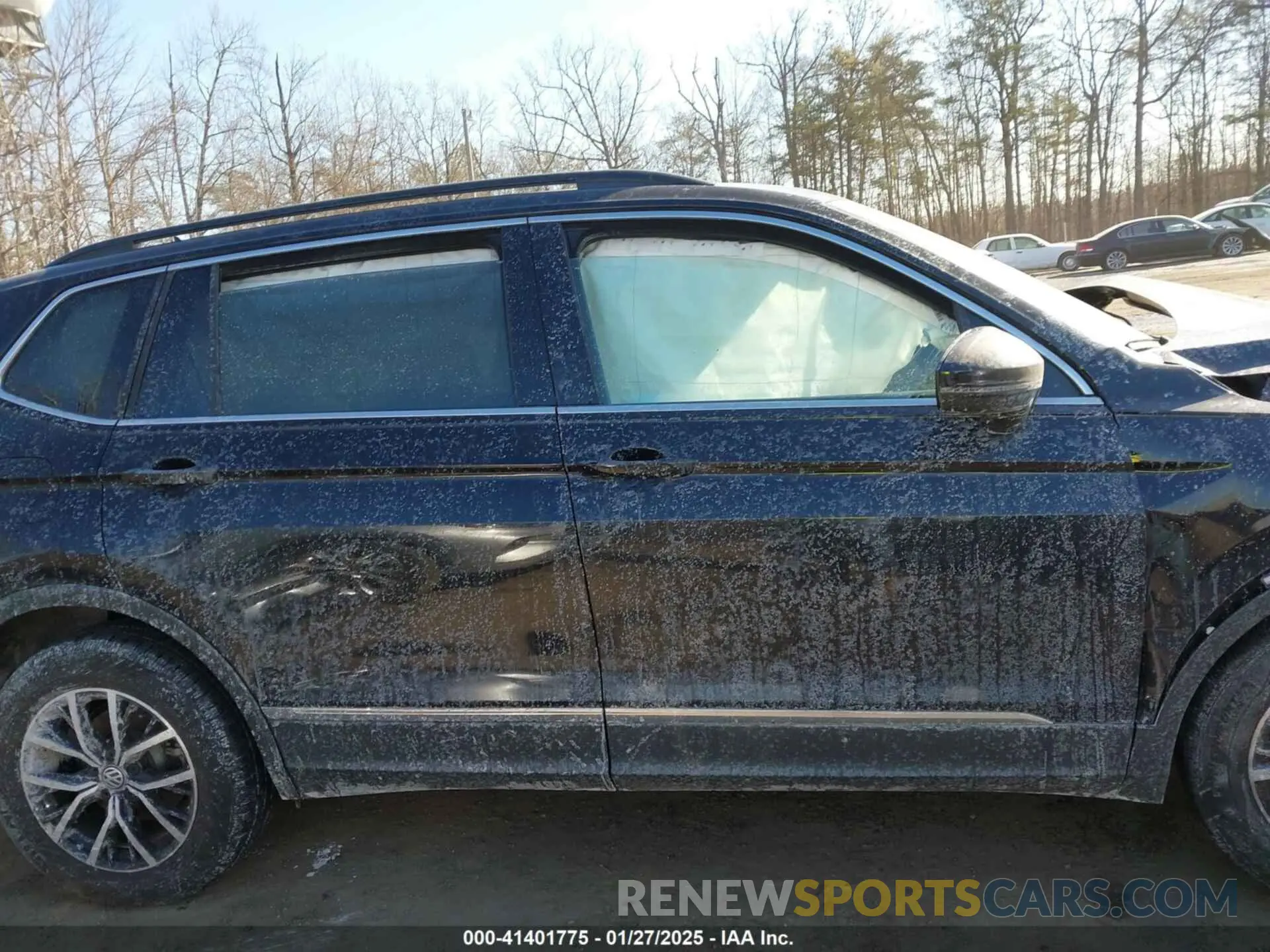 13 Photograph of a damaged car 3VV2B7AX8MM138946 VOLKSWAGEN TIGUAN 2021