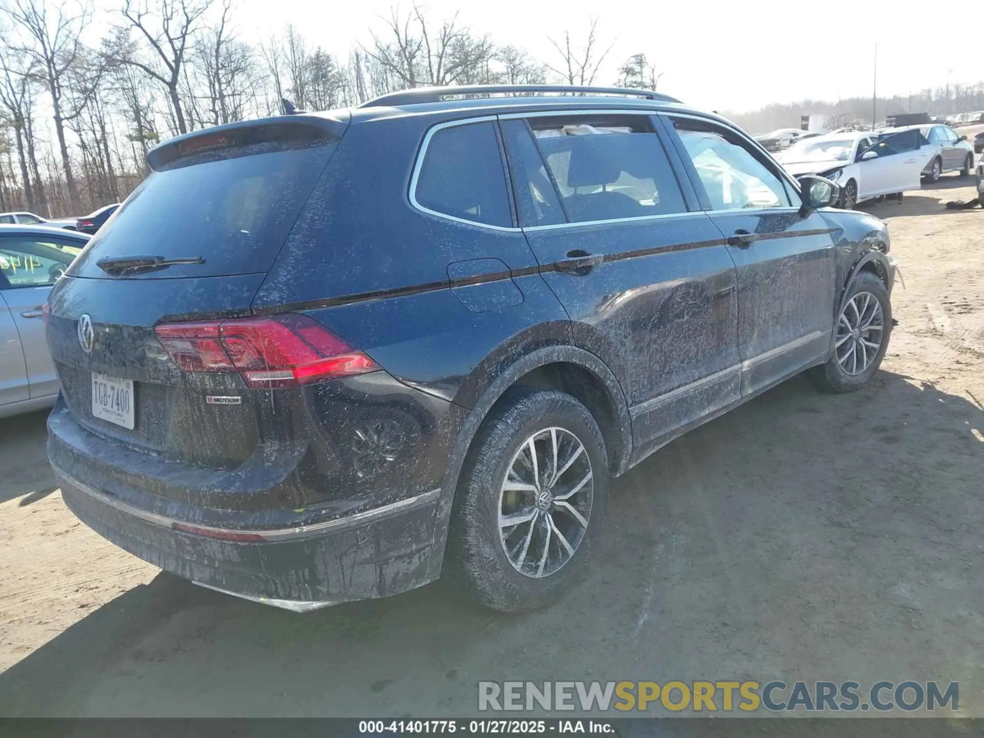 4 Photograph of a damaged car 3VV2B7AX8MM138946 VOLKSWAGEN TIGUAN 2021