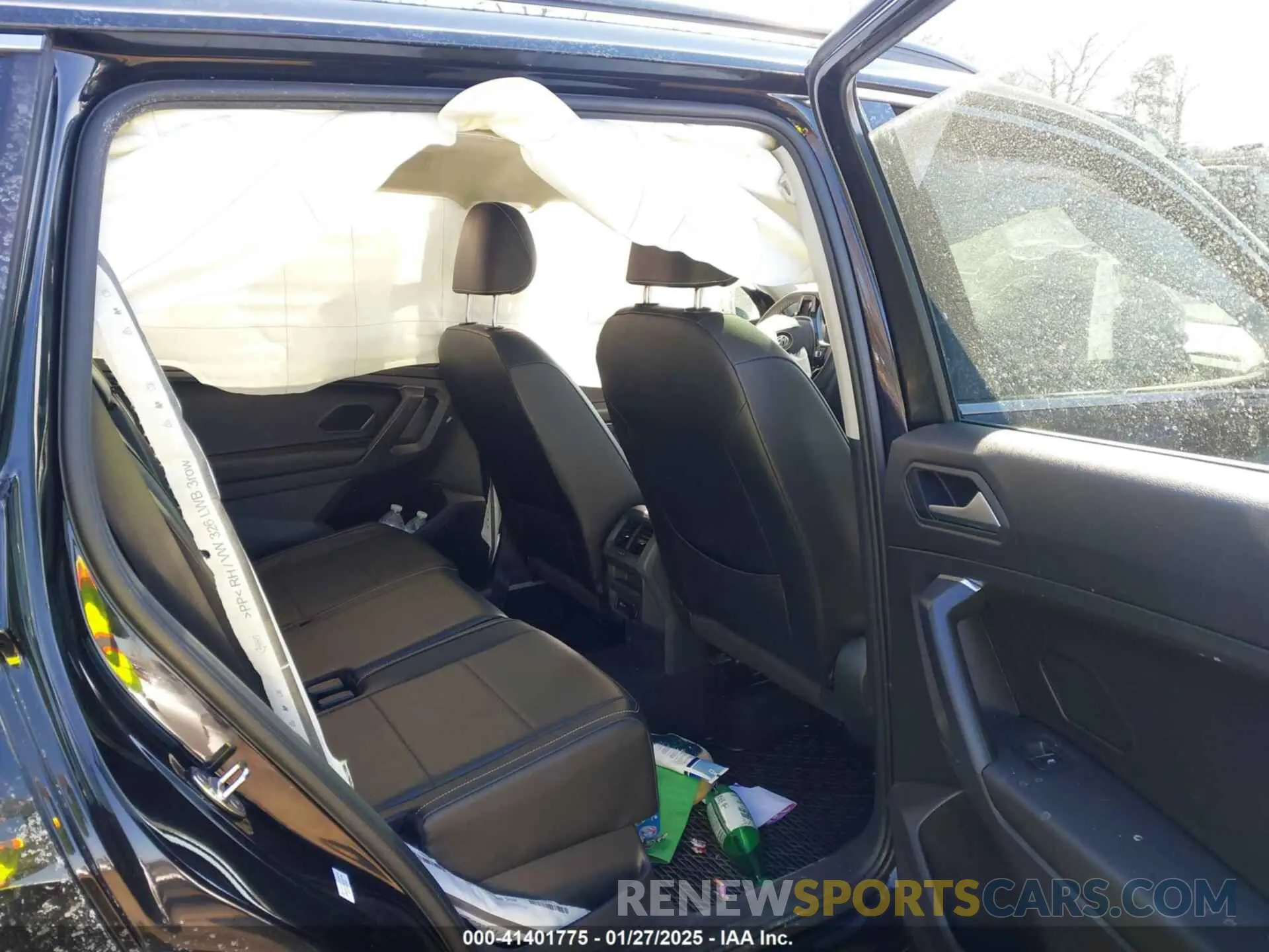 8 Photograph of a damaged car 3VV2B7AX8MM138946 VOLKSWAGEN TIGUAN 2021