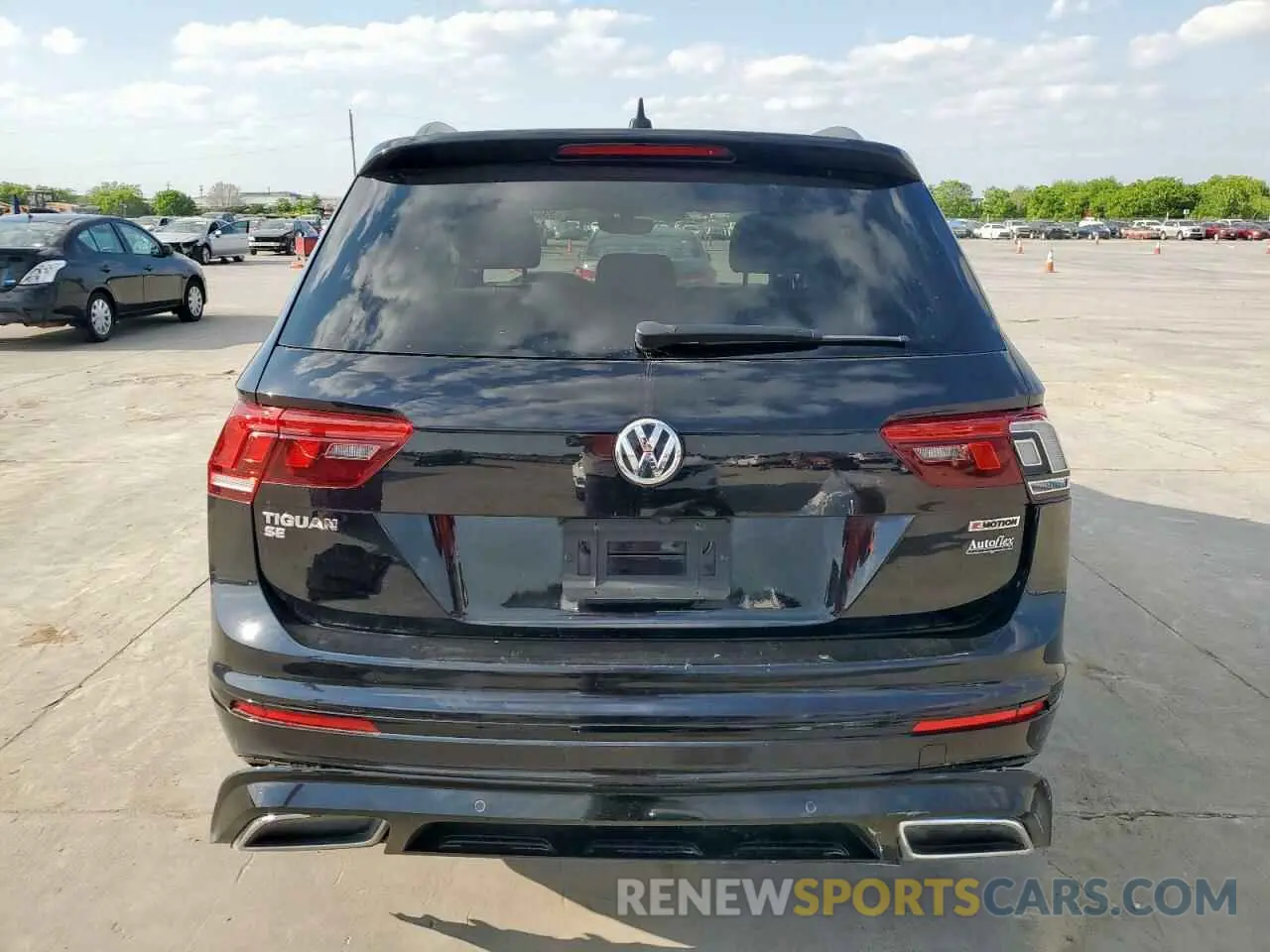 6 Photograph of a damaged car 3VV2B7AX9MM028228 VOLKSWAGEN TIGUAN 2021