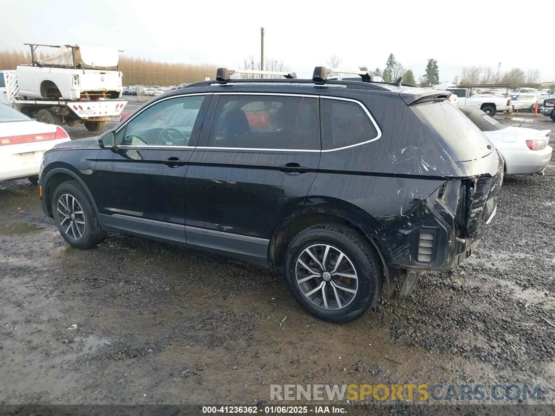 3 Photograph of a damaged car 3VV2B7AX9MM028973 VOLKSWAGEN TIGUAN 2021