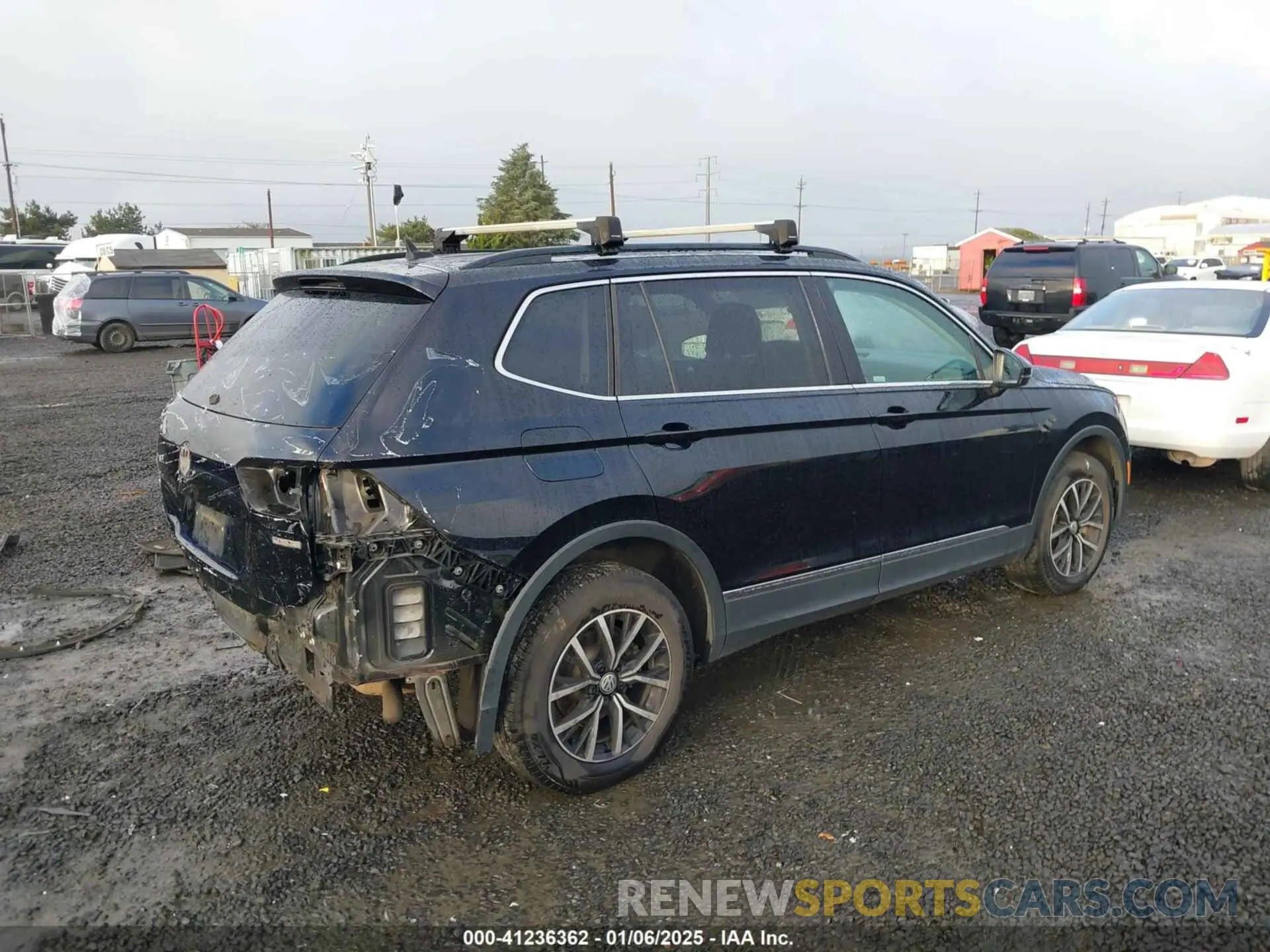 4 Photograph of a damaged car 3VV2B7AX9MM028973 VOLKSWAGEN TIGUAN 2021