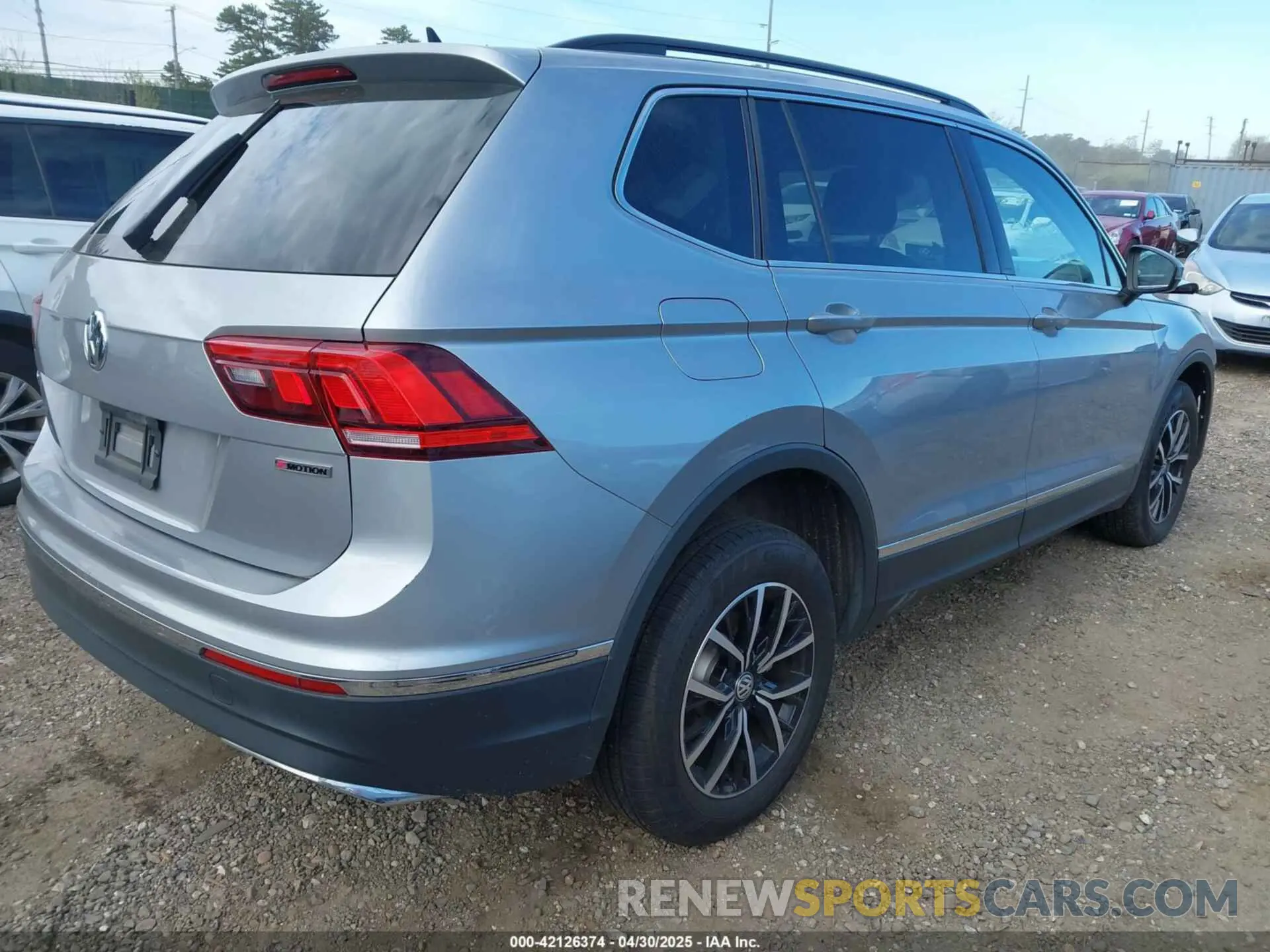 4 Photograph of a damaged car 3VV2B7AX9MM135540 VOLKSWAGEN TIGUAN 2021