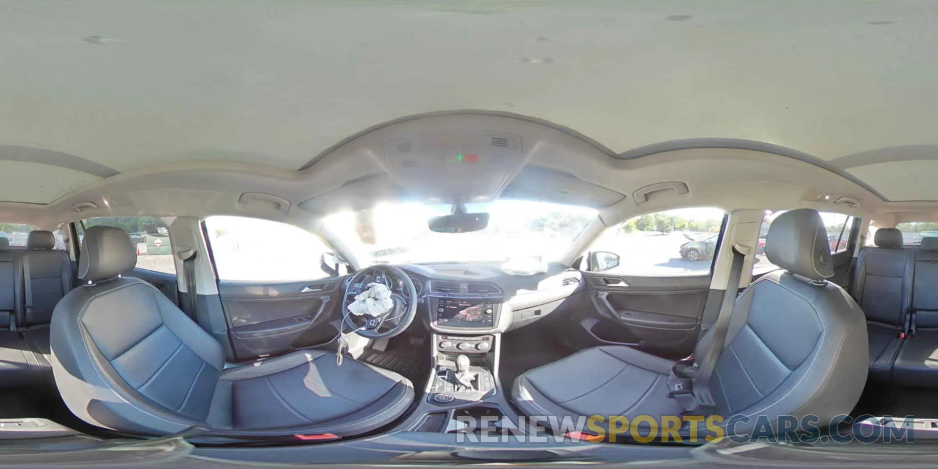 16 Photograph of a damaged car 3VV2B7AX9MM136445 VOLKSWAGEN TIGUAN 2021