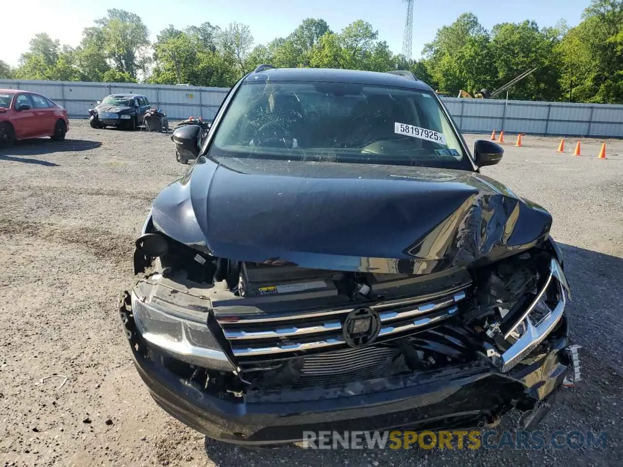 5 Photograph of a damaged car 3VV2B7AX9MM136445 VOLKSWAGEN TIGUAN 2021