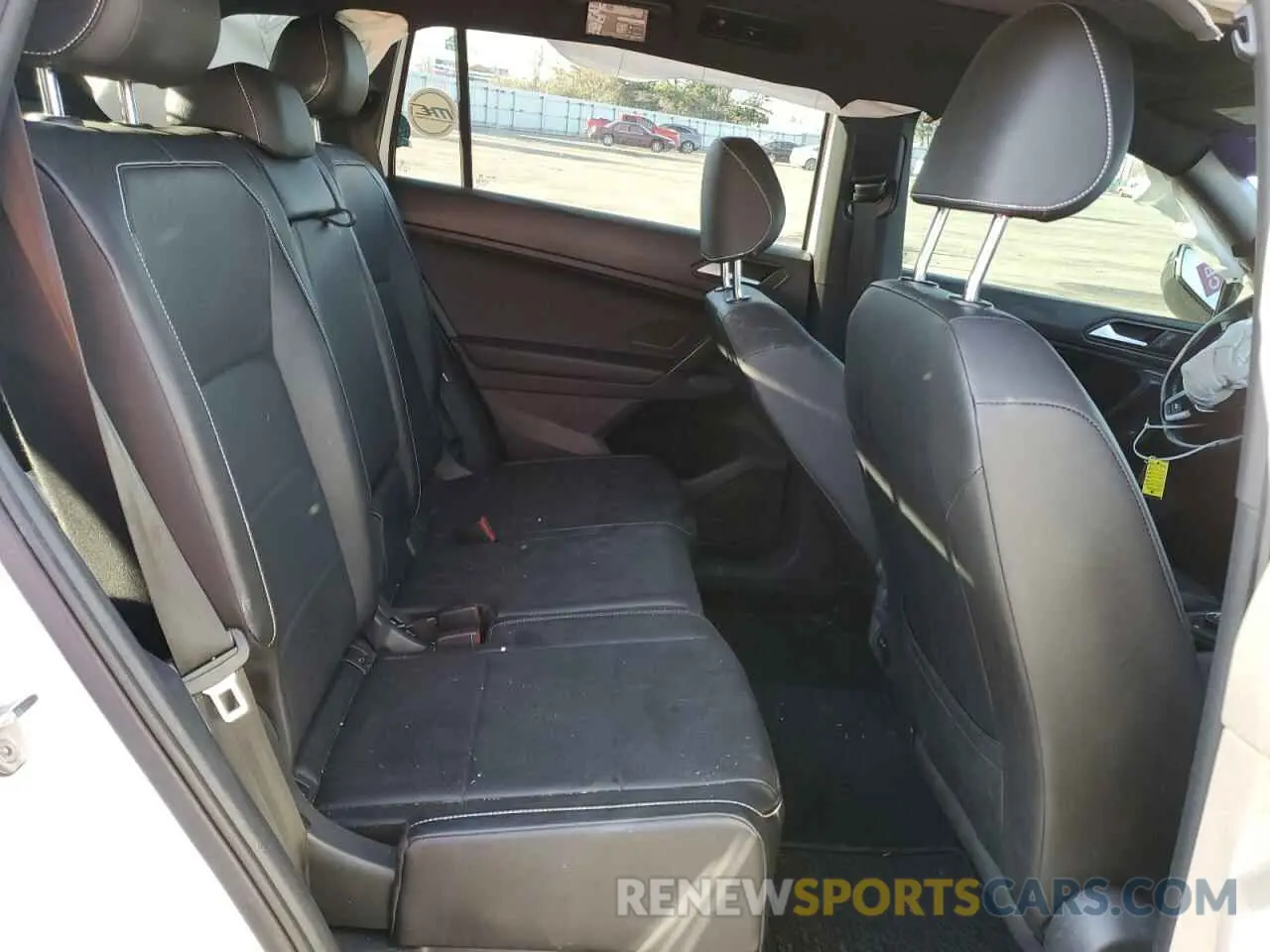 11 Photograph of a damaged car 3VV2B7AXXMM033566 VOLKSWAGEN TIGUAN 2021