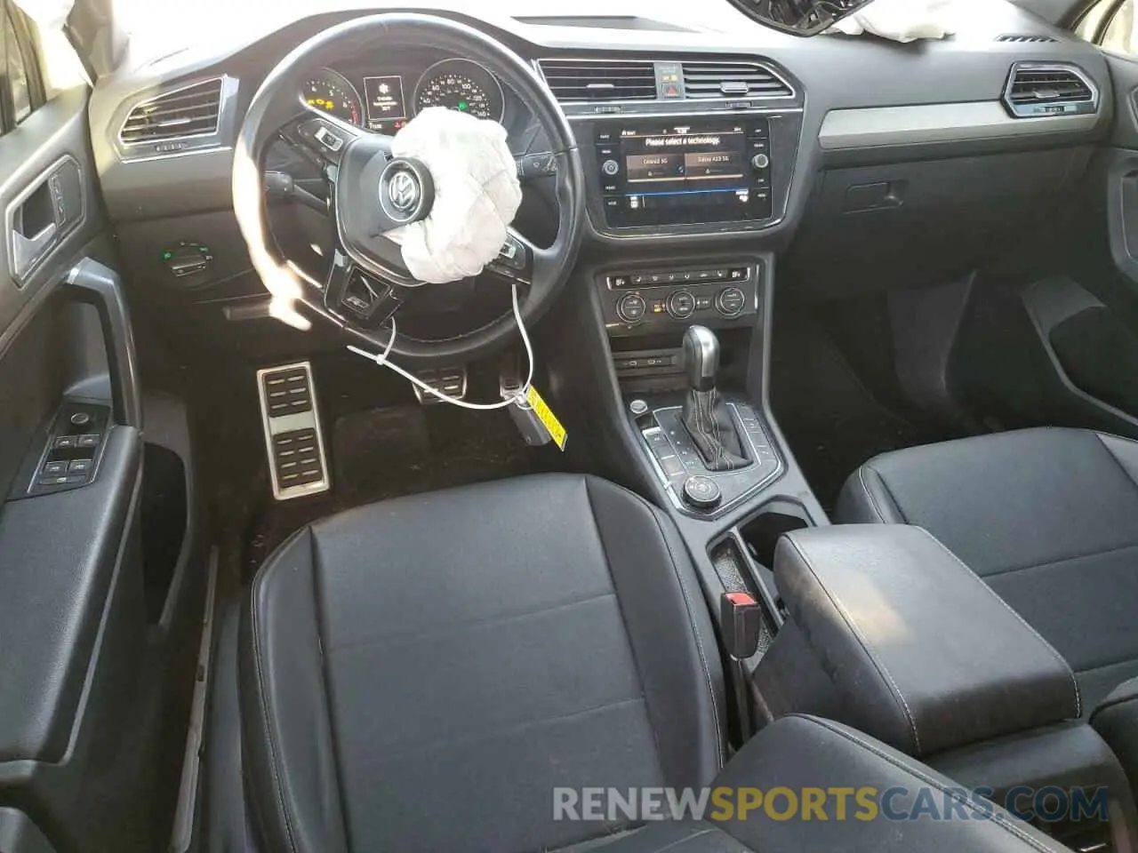 8 Photograph of a damaged car 3VV2B7AXXMM033566 VOLKSWAGEN TIGUAN 2021