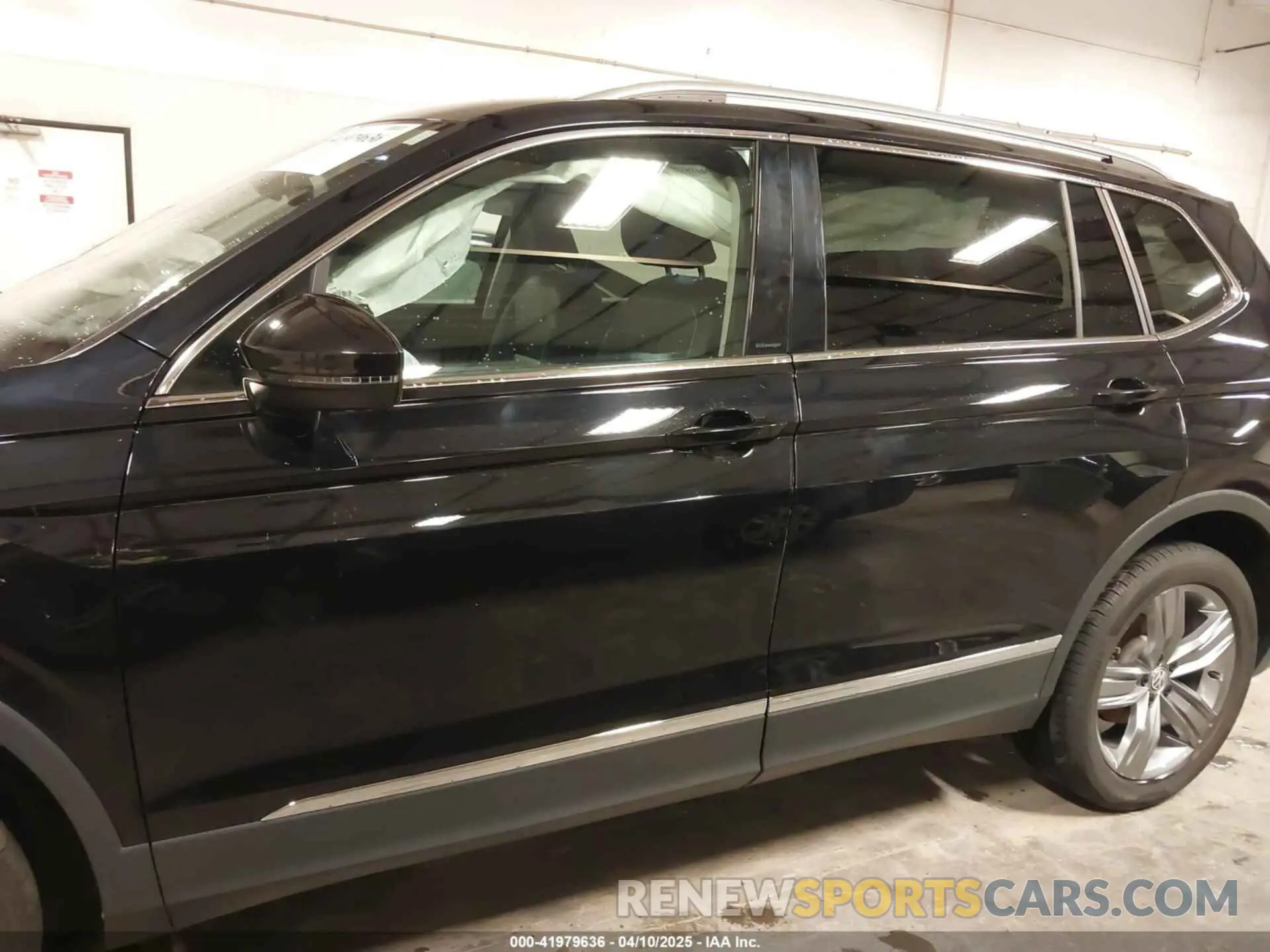 15 Photograph of a damaged car 3VV2B7AXXMM034880 VOLKSWAGEN TIGUAN 2021