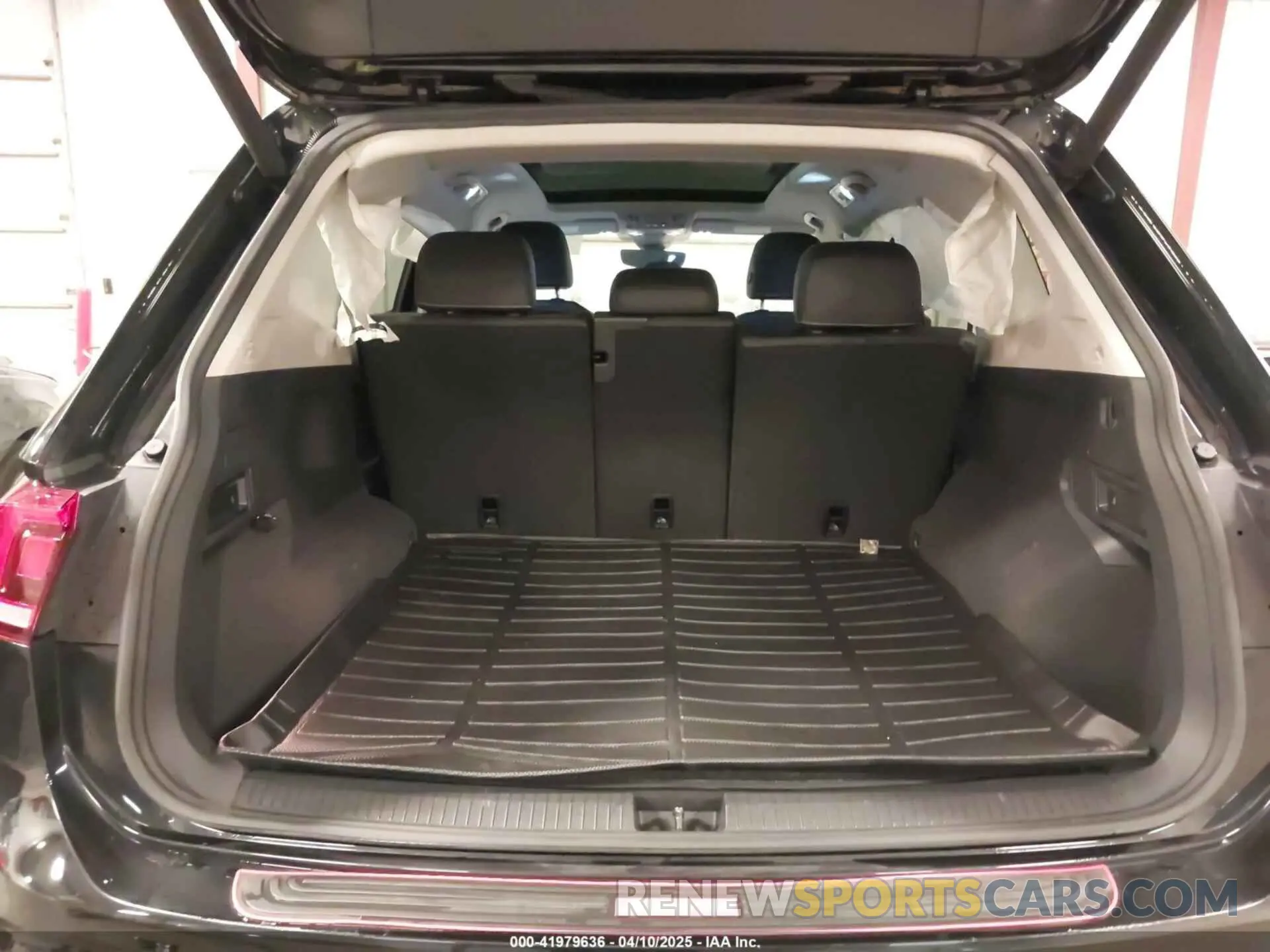 18 Photograph of a damaged car 3VV2B7AXXMM034880 VOLKSWAGEN TIGUAN 2021