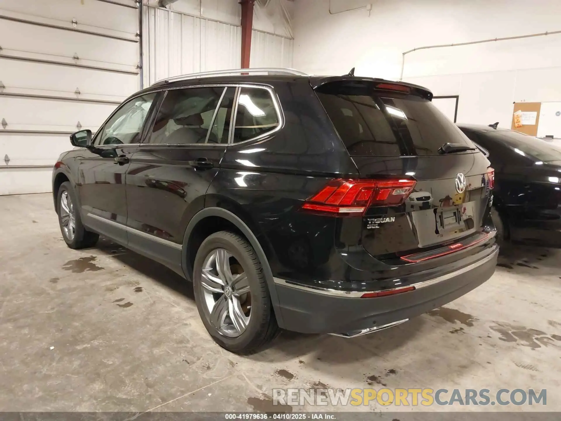 3 Photograph of a damaged car 3VV2B7AXXMM034880 VOLKSWAGEN TIGUAN 2021