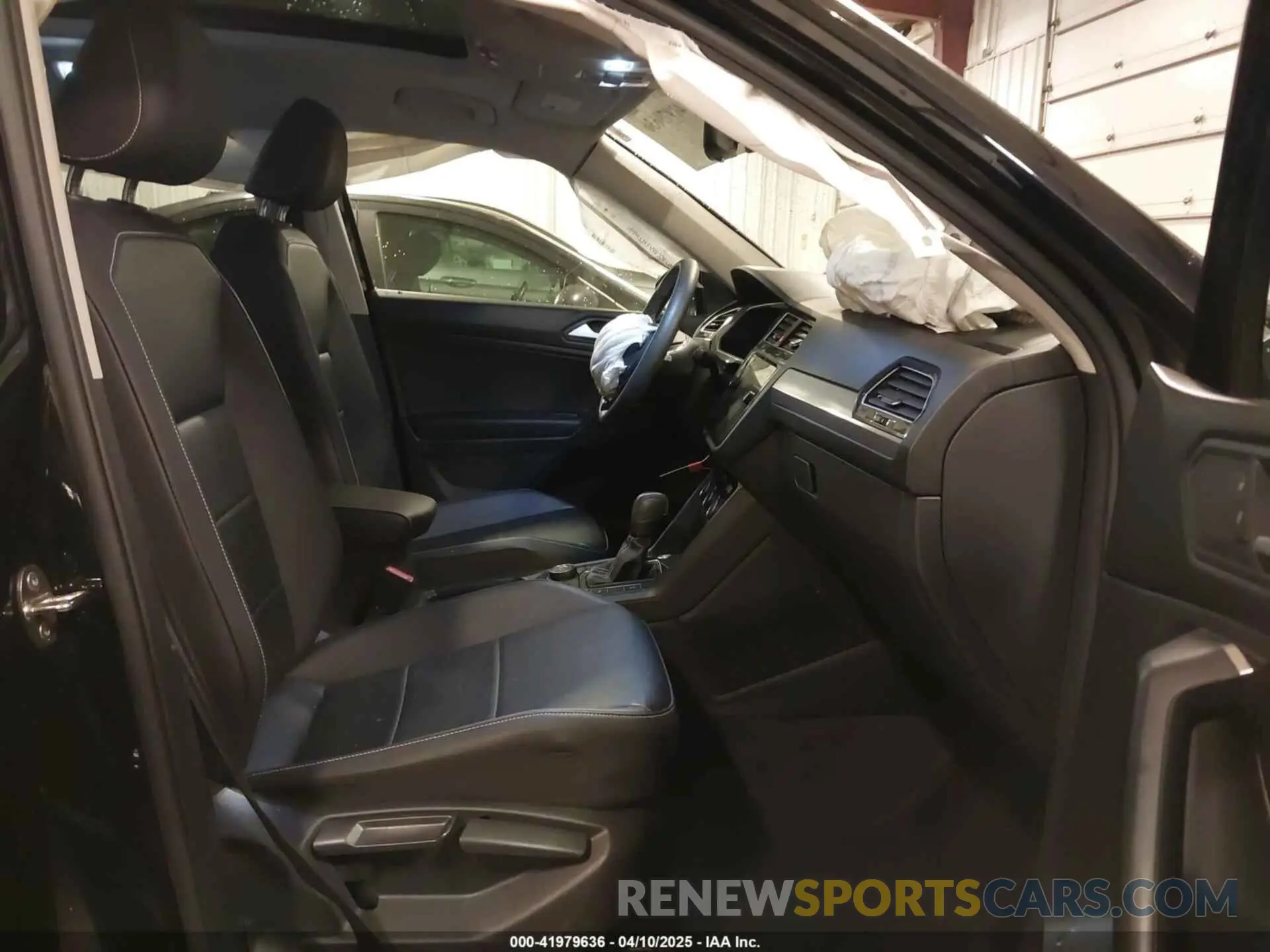5 Photograph of a damaged car 3VV2B7AXXMM034880 VOLKSWAGEN TIGUAN 2021