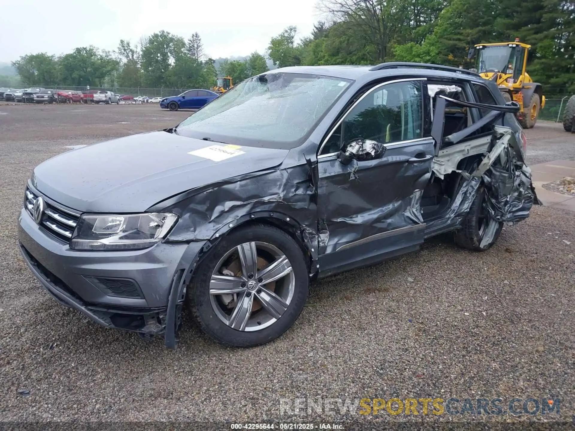 2 Photograph of a damaged car 3VV2B7AXXMM070228 VOLKSWAGEN TIGUAN 2021
