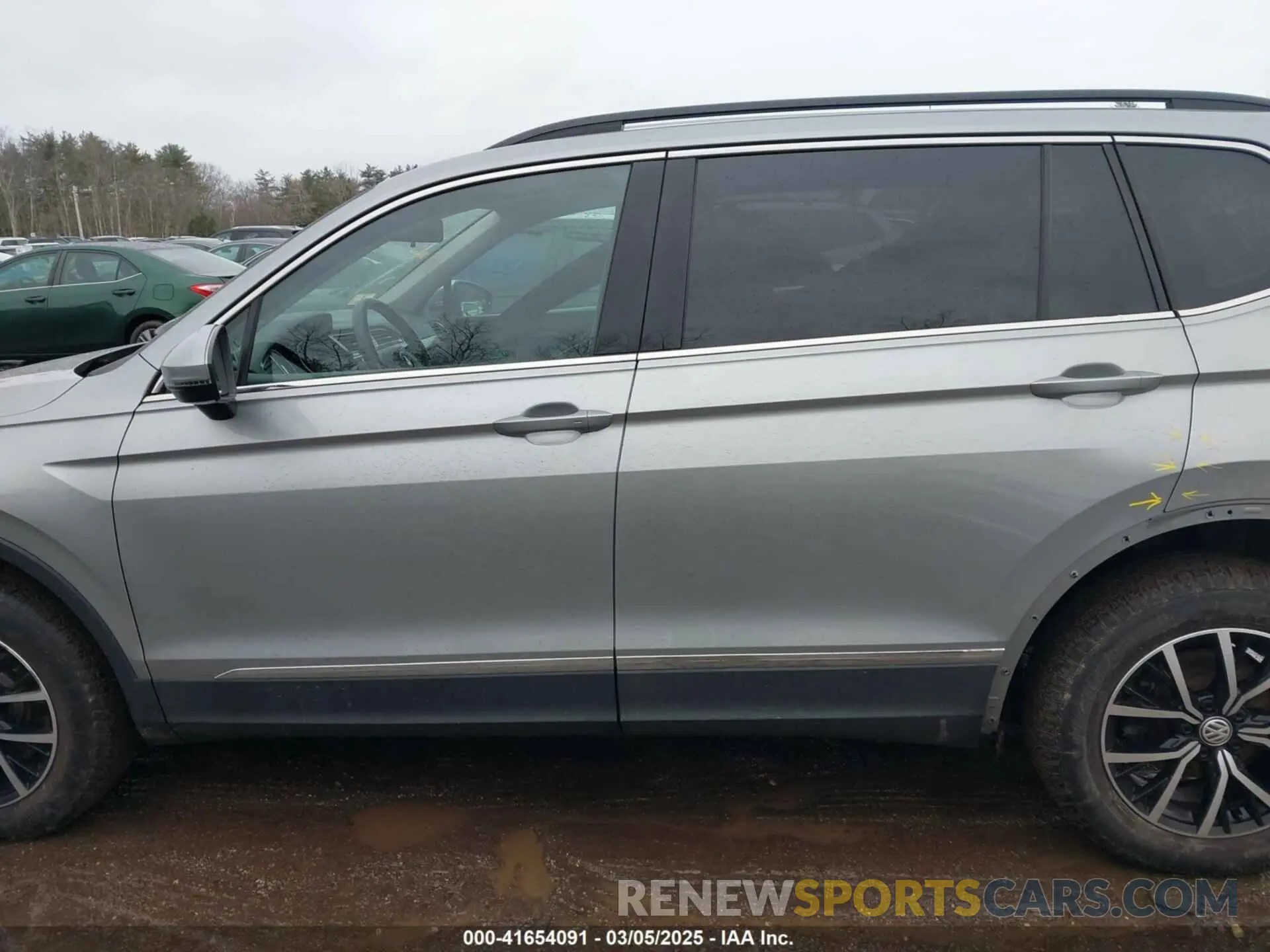 14 Photograph of a damaged car 3VV2B7AXXMM101512 VOLKSWAGEN TIGUAN 2021
