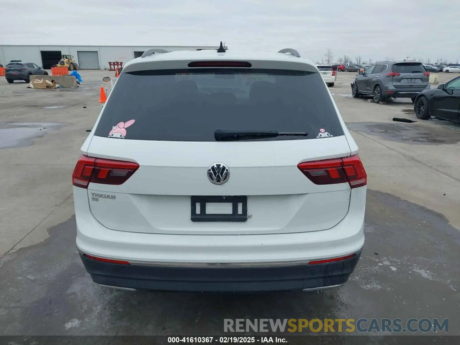 16 Photograph of a damaged car 3VV3B7AX0MM008938 VOLKSWAGEN TIGUAN 2021