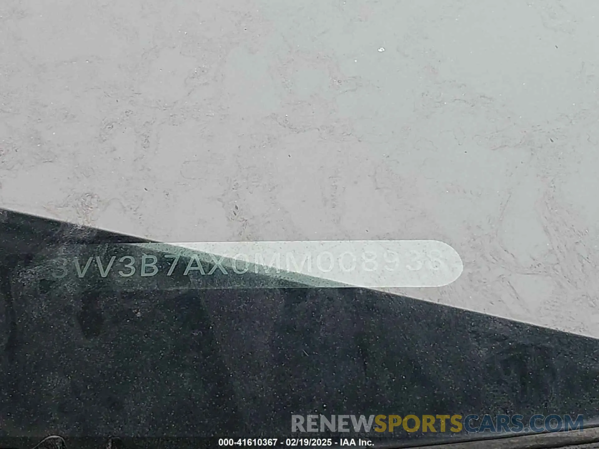 17 Photograph of a damaged car 3VV3B7AX0MM008938 VOLKSWAGEN TIGUAN 2021