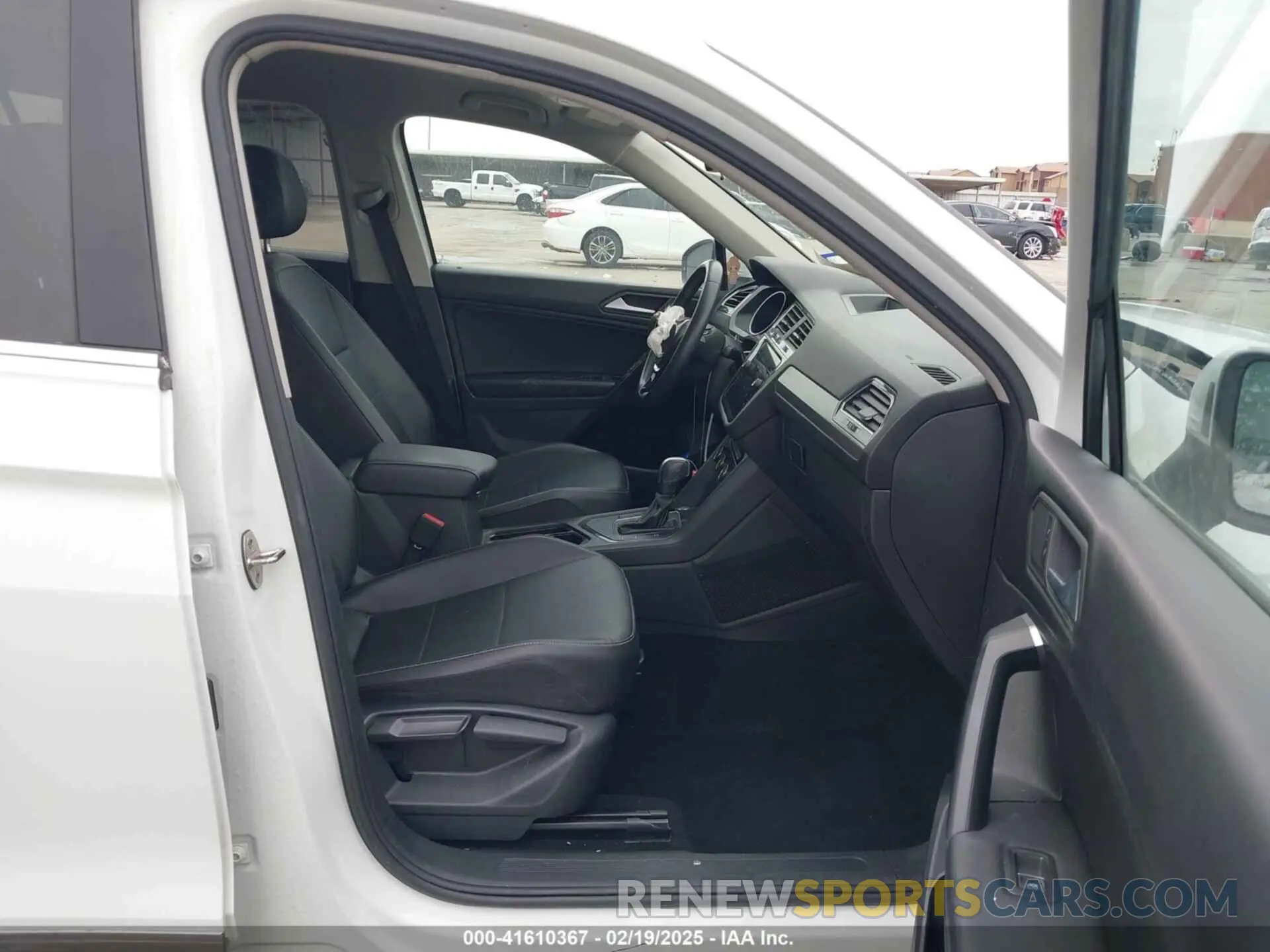 5 Photograph of a damaged car 3VV3B7AX0MM008938 VOLKSWAGEN TIGUAN 2021