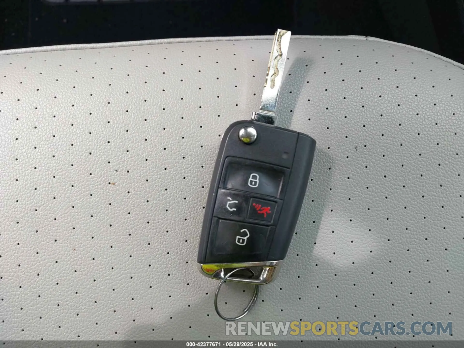 11 Photograph of a damaged car 3VV3B7AX0MM103001 VOLKSWAGEN TIGUAN 2021