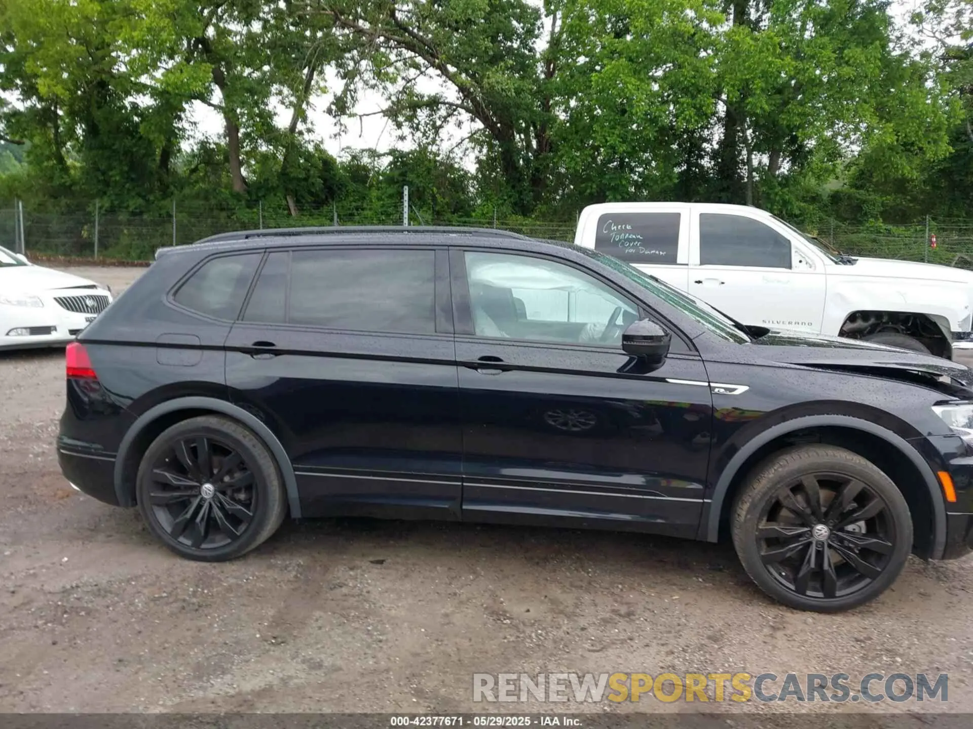 14 Photograph of a damaged car 3VV3B7AX0MM103001 VOLKSWAGEN TIGUAN 2021