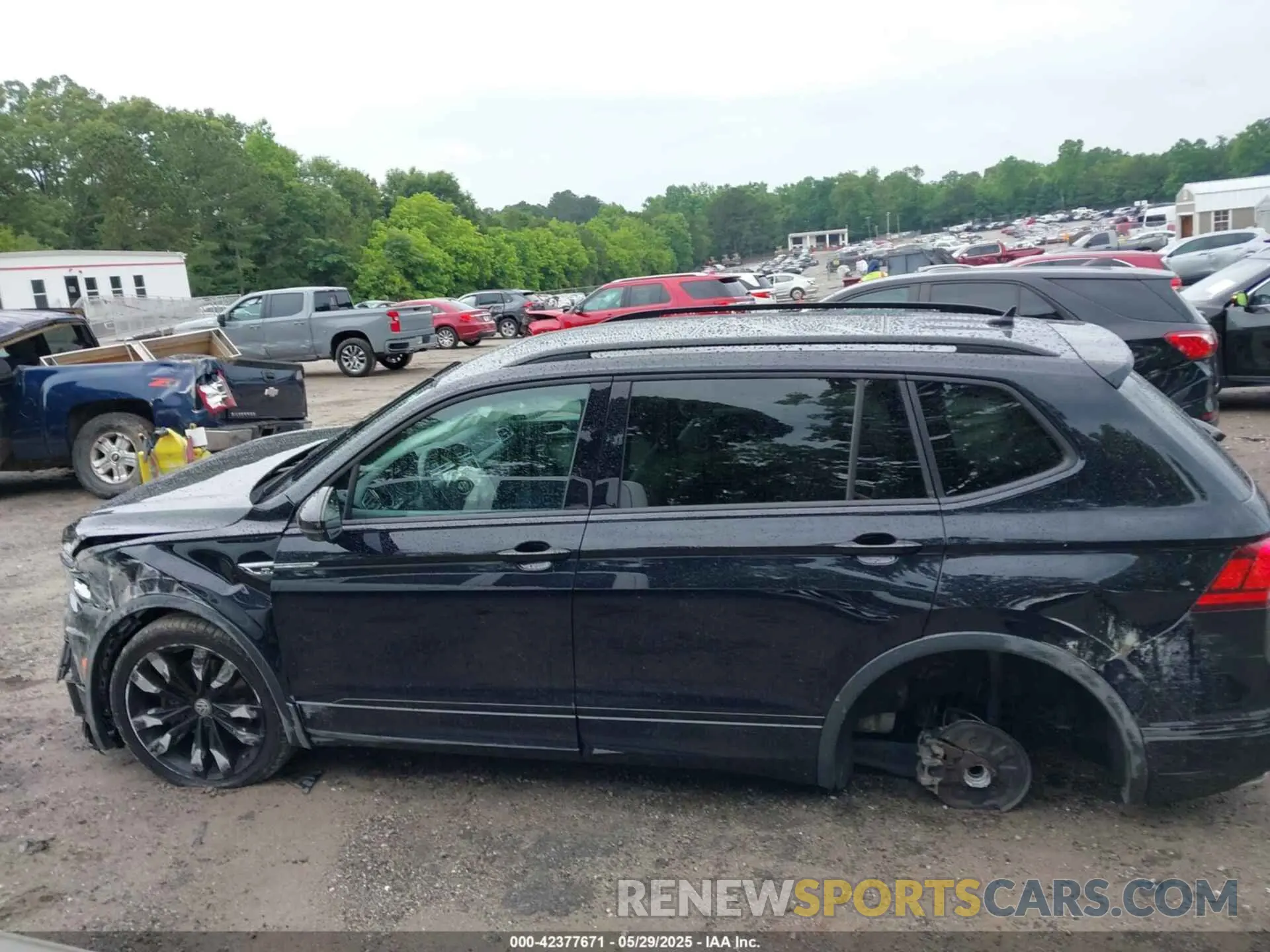 15 Photograph of a damaged car 3VV3B7AX0MM103001 VOLKSWAGEN TIGUAN 2021