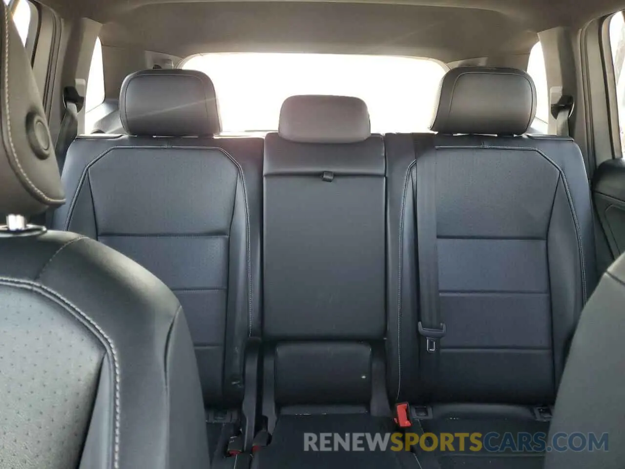 10 Photograph of a damaged car 3VV3B7AX0MM117125 VOLKSWAGEN TIGUAN 2021