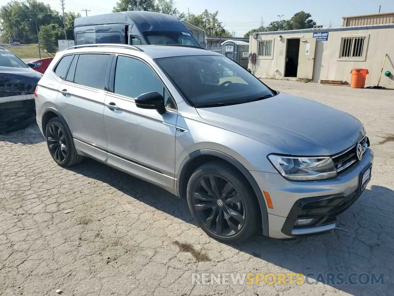 4 Photograph of a damaged car 3VV3B7AX0MM117125 VOLKSWAGEN TIGUAN 2021