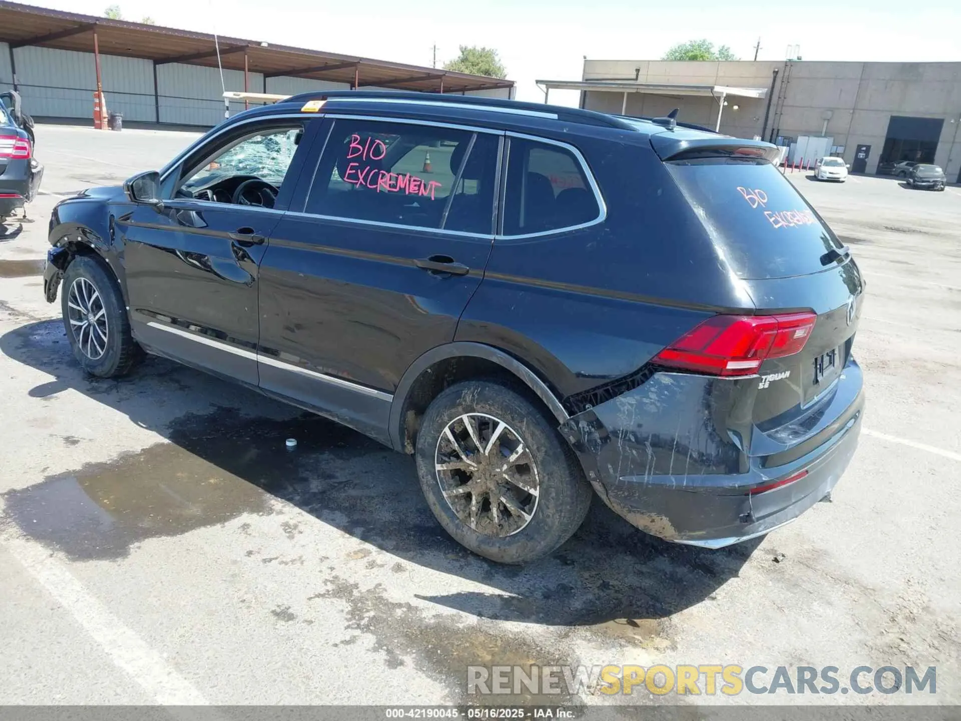 3 Photograph of a damaged car 3VV3B7AX1MM009970 VOLKSWAGEN TIGUAN 2021